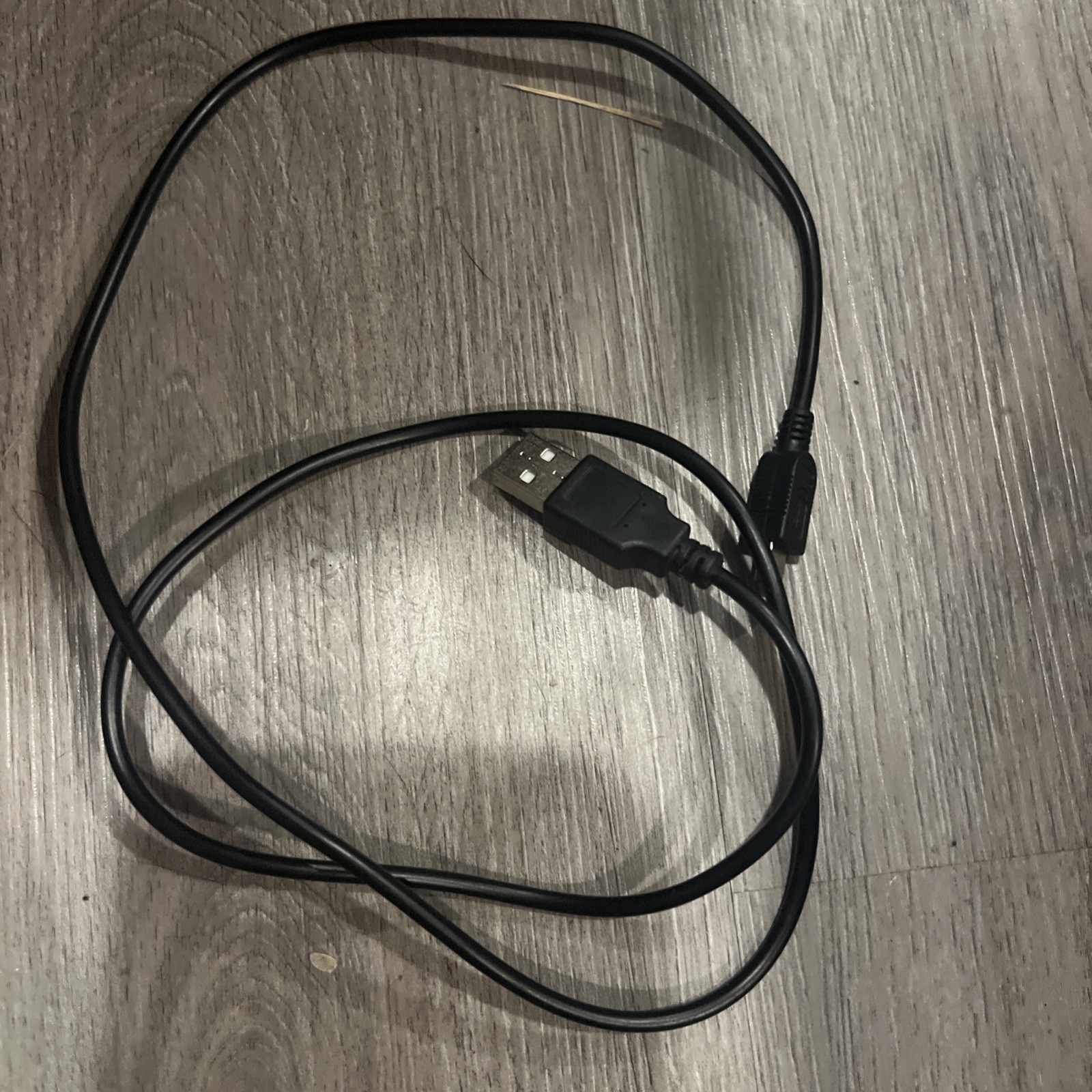 Lot of random assorted cables – SEE PHOTOS