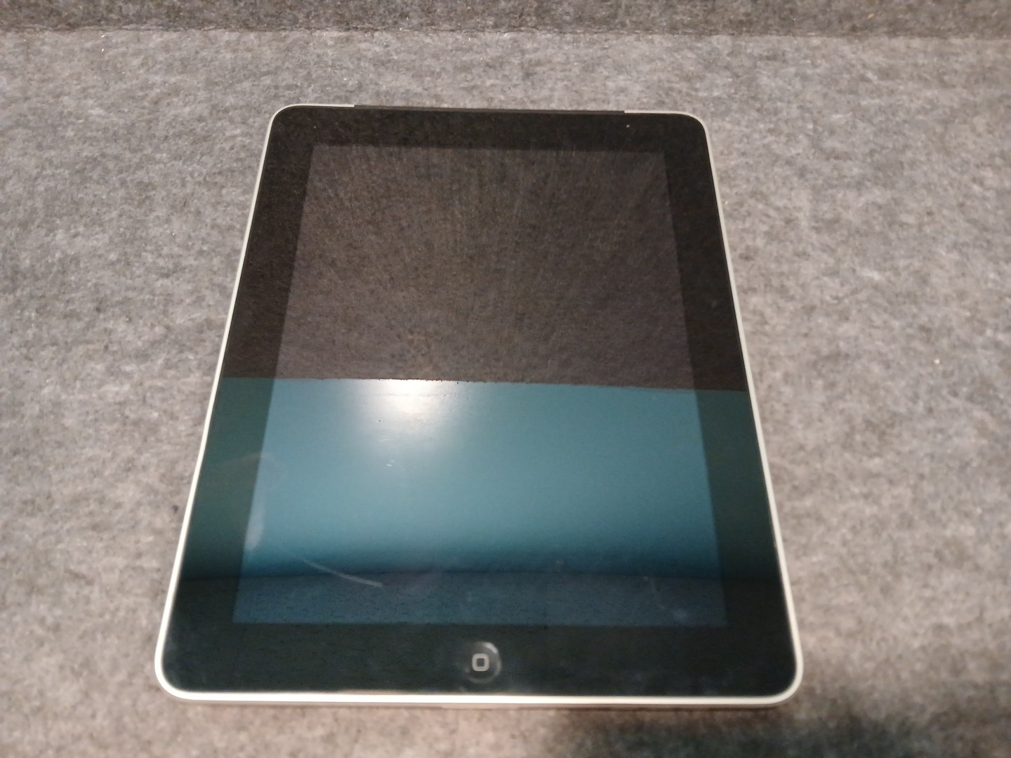 Apple Products Lot 3 Items for Parts Or Repair