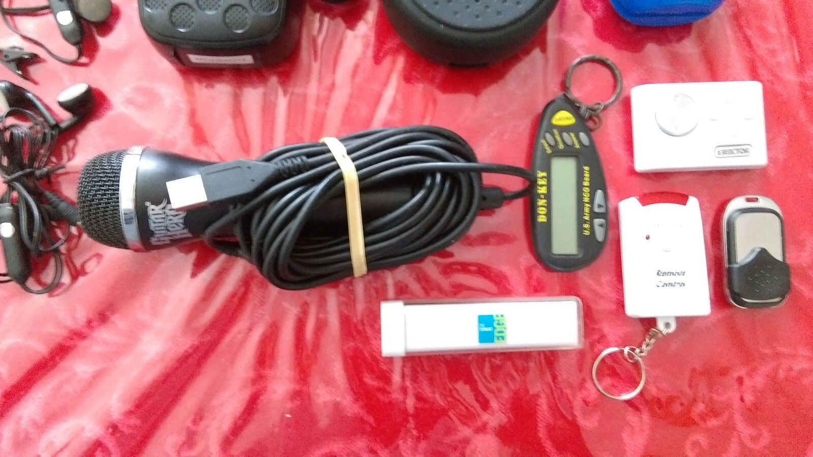 ELECTRONIC JUNK DRAWER LOT Wireless Chager Bluetooth Speakers In Ear Earbuds Mic