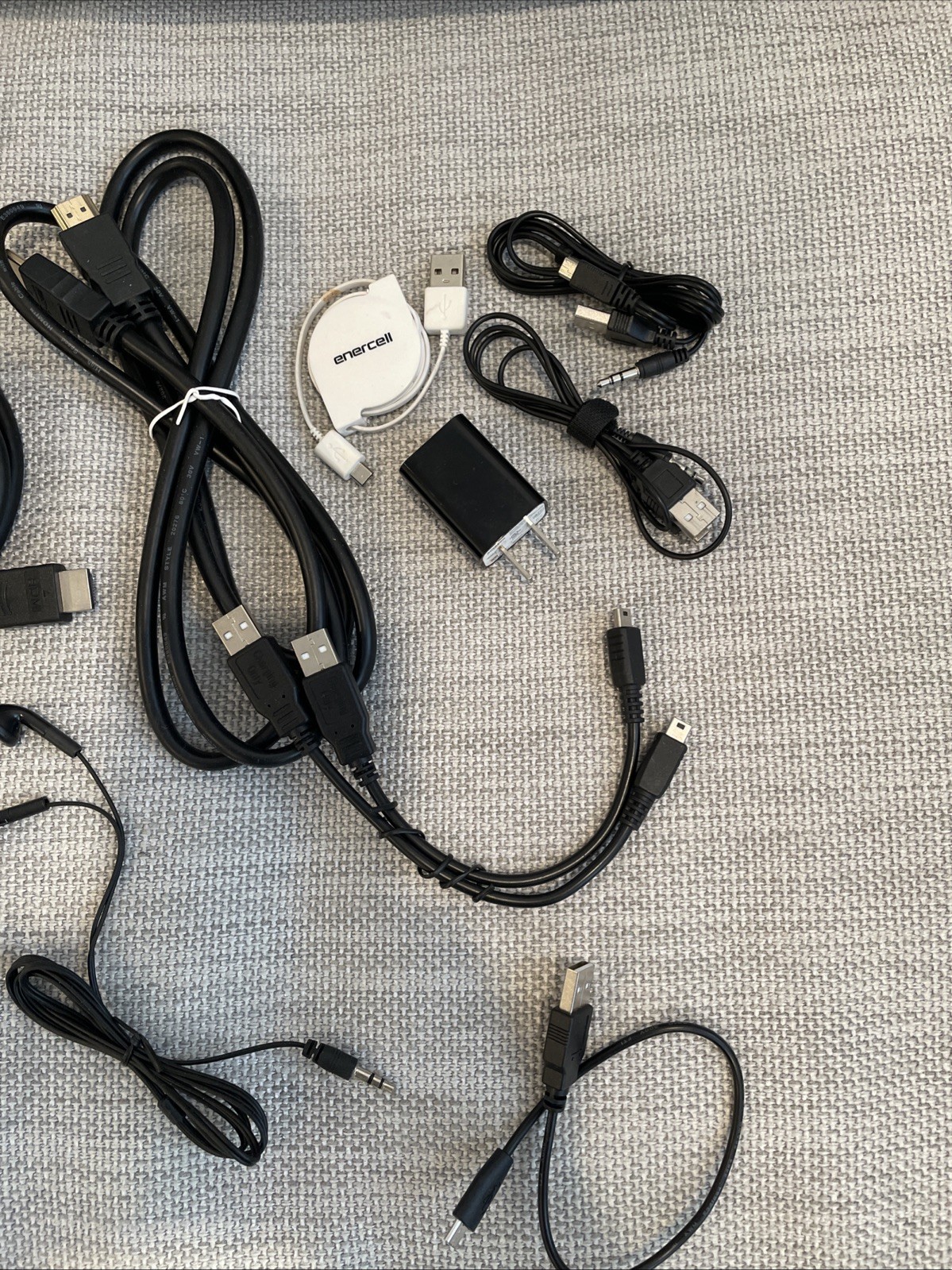 Random Lot of Electronic Cords & Cables, Etc HDMI USB + MORE !