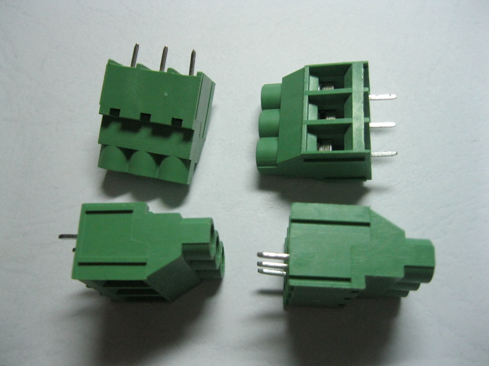 20 pcs Screw Terminal Block Connector 3 pin 6.35mm Green Wire Cage Type DC635