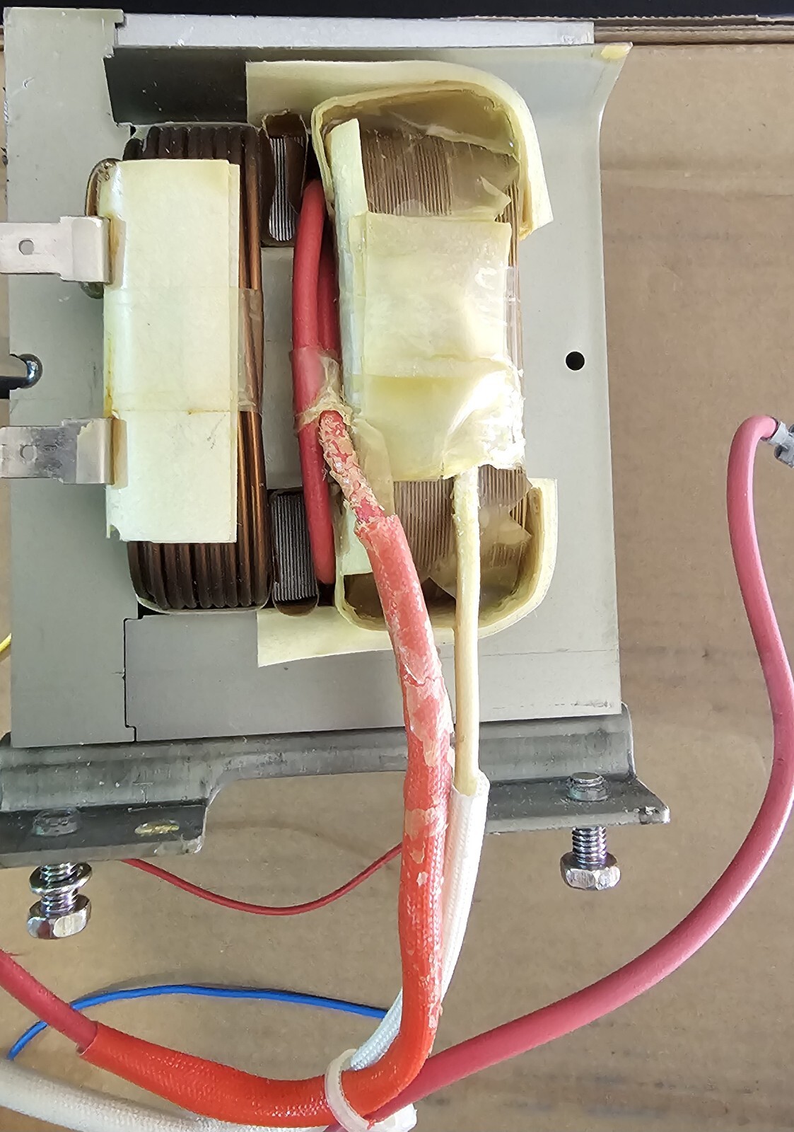 Magnetron And Other Microwave Components, Removed From Older WORKING Microwave
