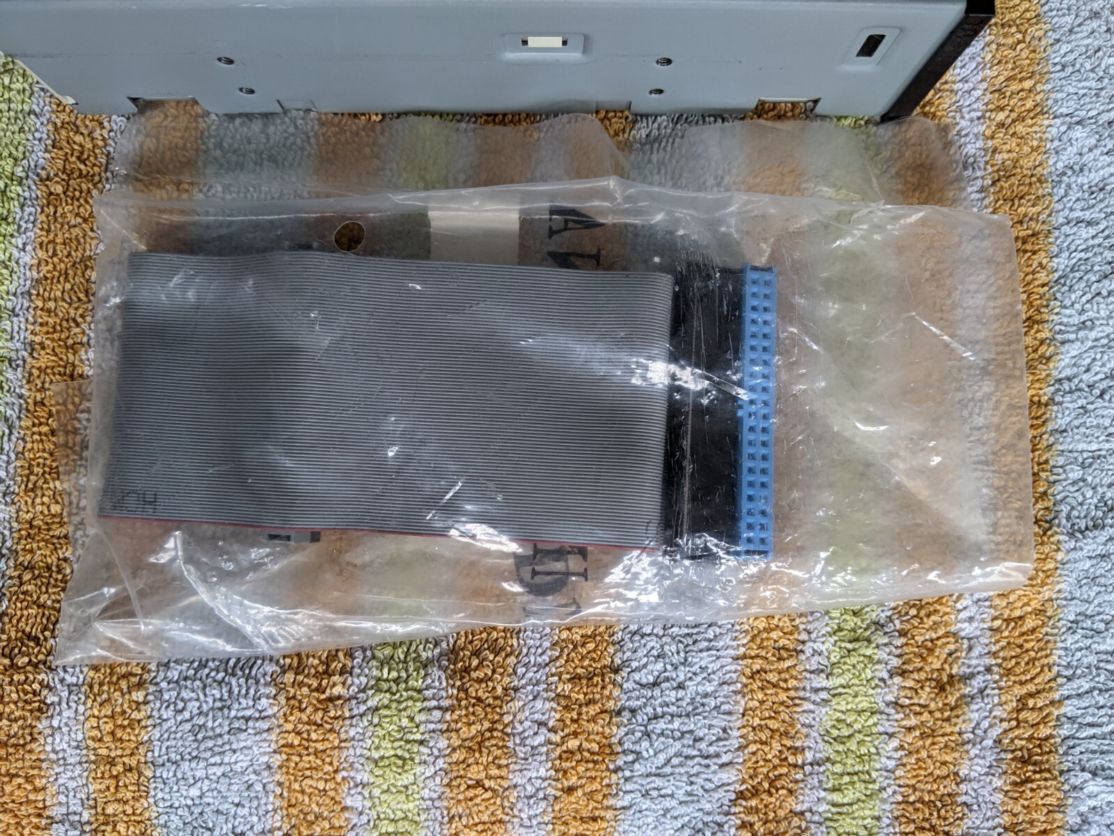 HP CD-RW INTERNAL DRIVE LTR-52327SHP 5092-0692 with IDE Cable
