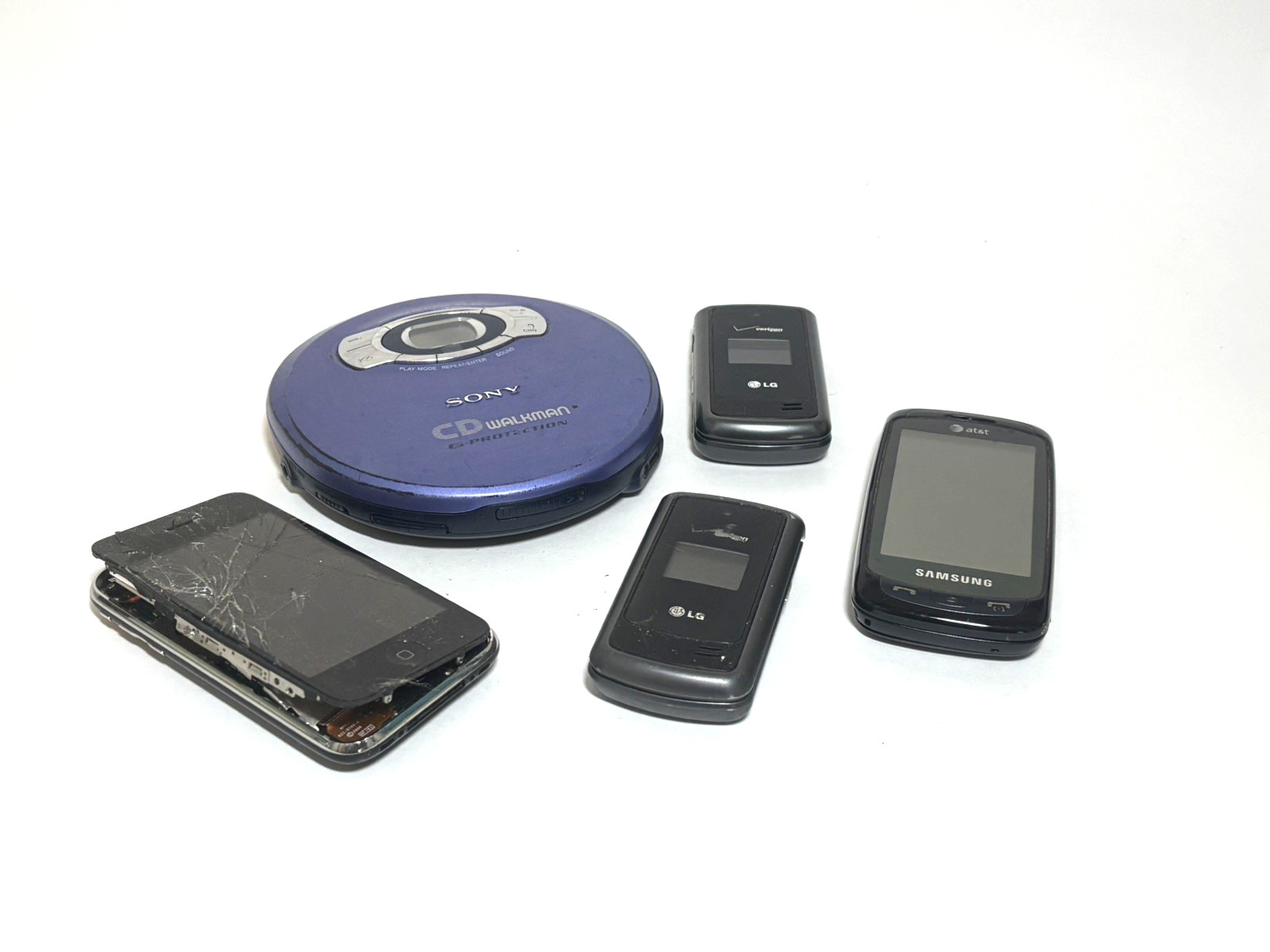 Lot of Broken Electronics: Apple, Sony, Samsung, LG