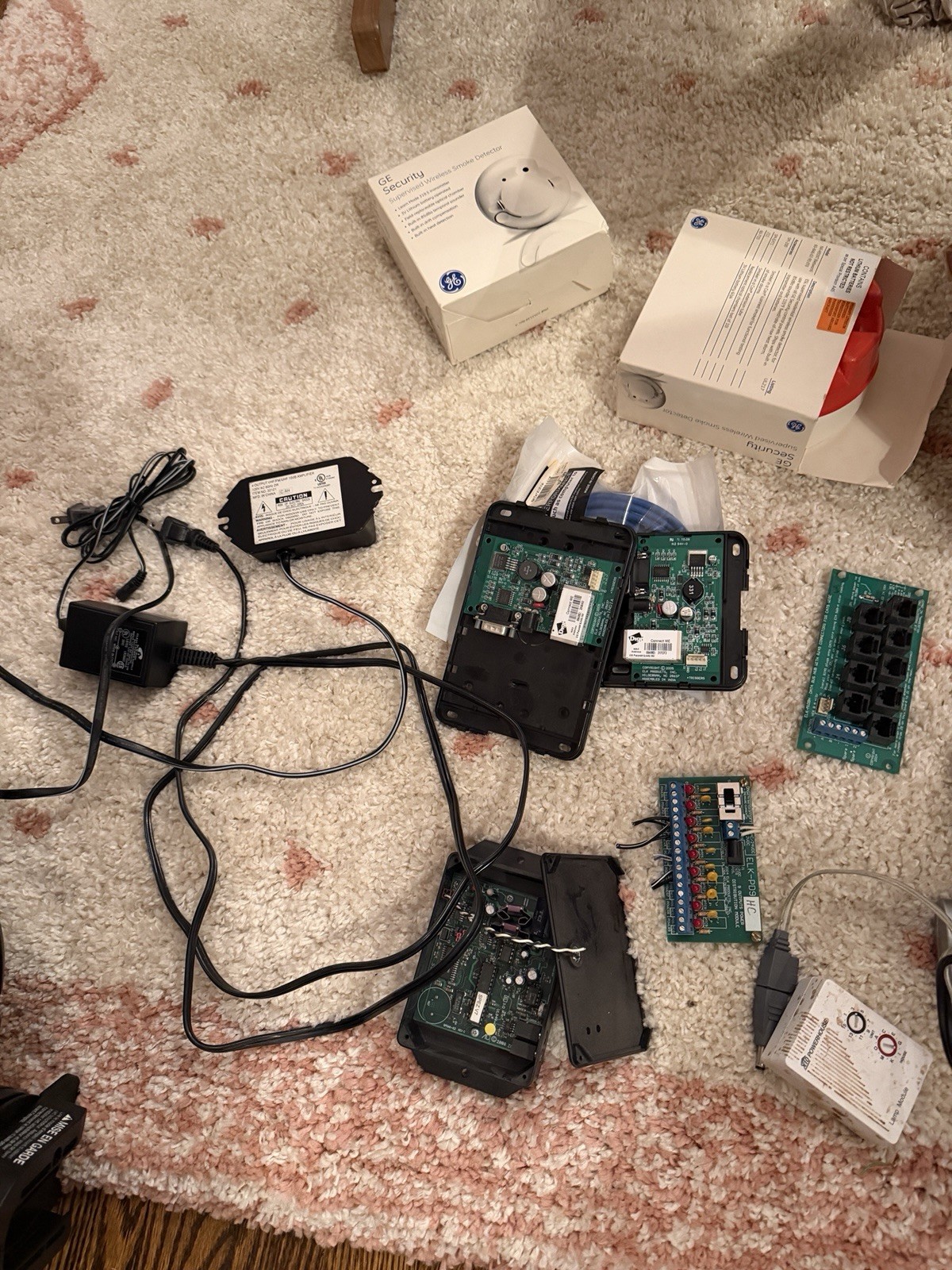 ARRIS Modem/Router SONOS Device GE Security Items Cables Mixed Lot.