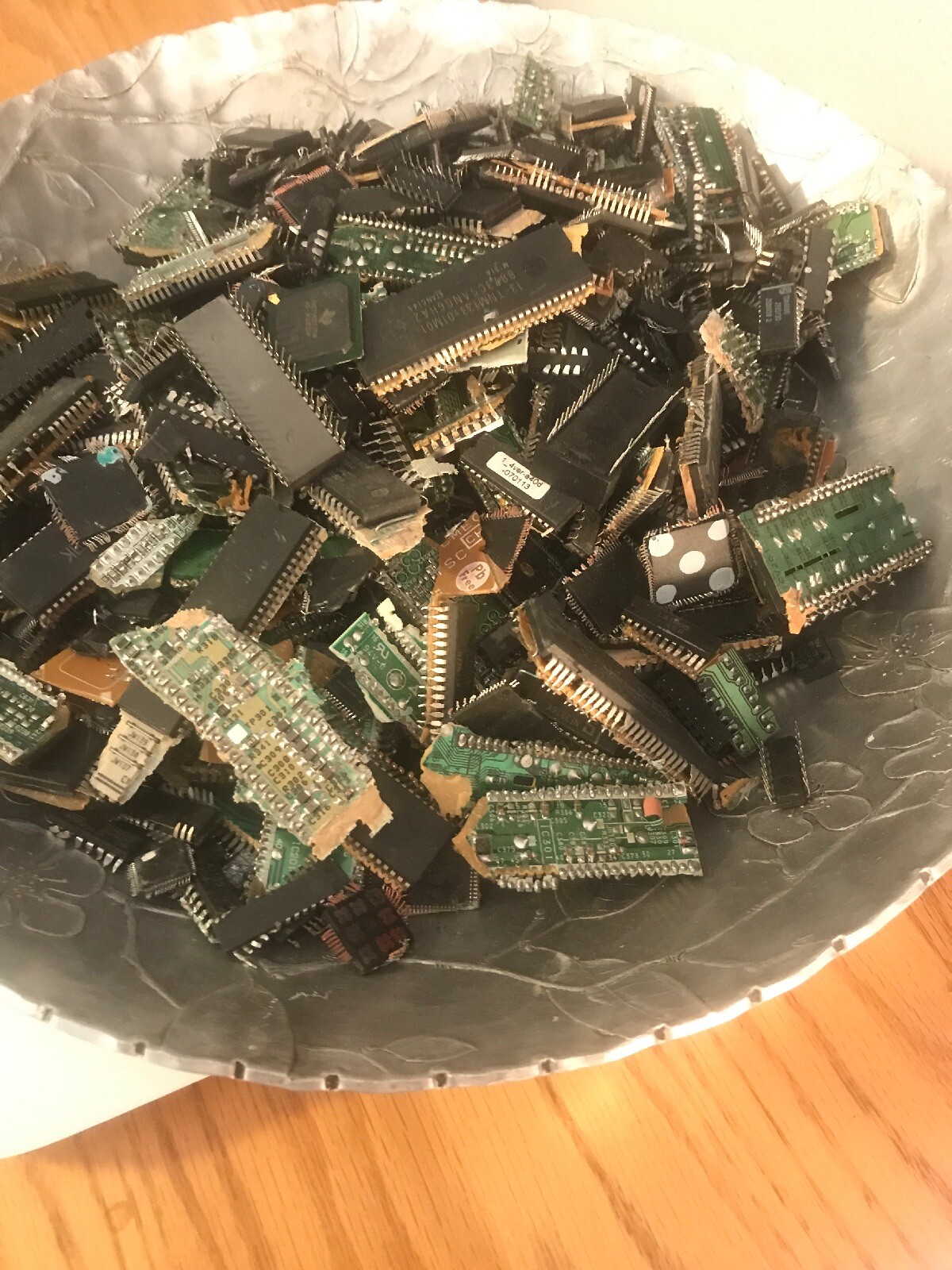 Lot of 3LBS (bowl Is Zeroed Out) IC Chips GOLD SCRAP RECOVERY