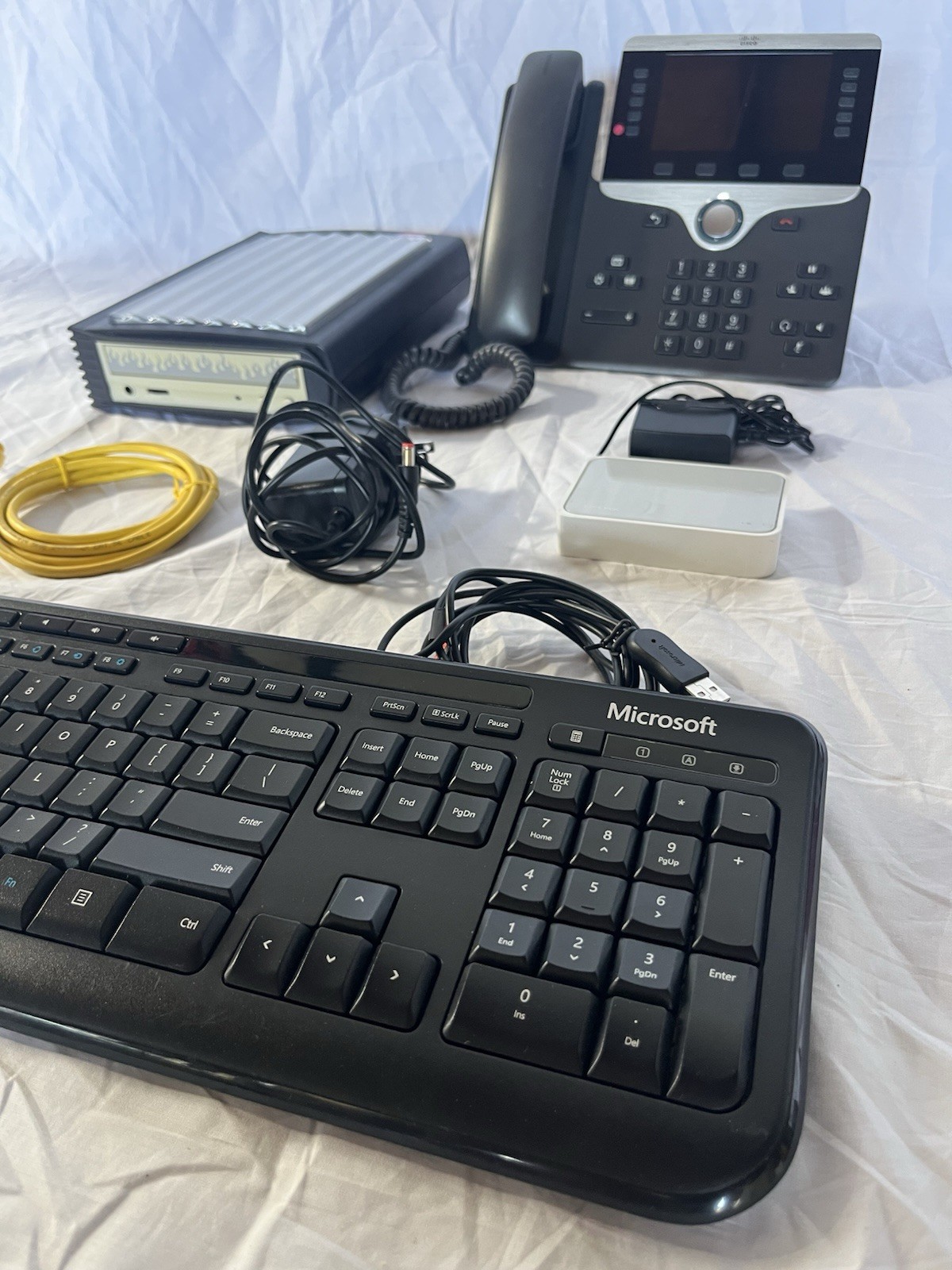 Lot Of Office/Communicaton Electronics – TP-Link, Phone, Buslink, Keyboard