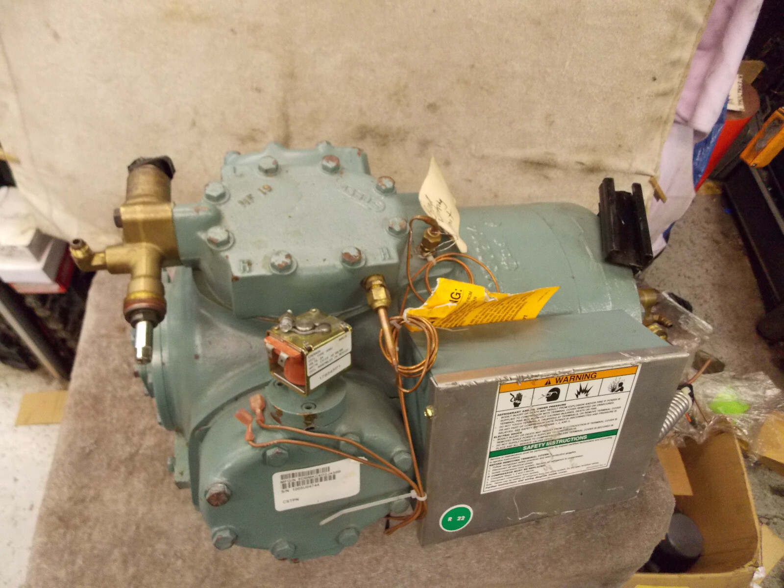Carlyle compressor 06DF8252BA3600 Commercial Refigeration 15 Ton air condition