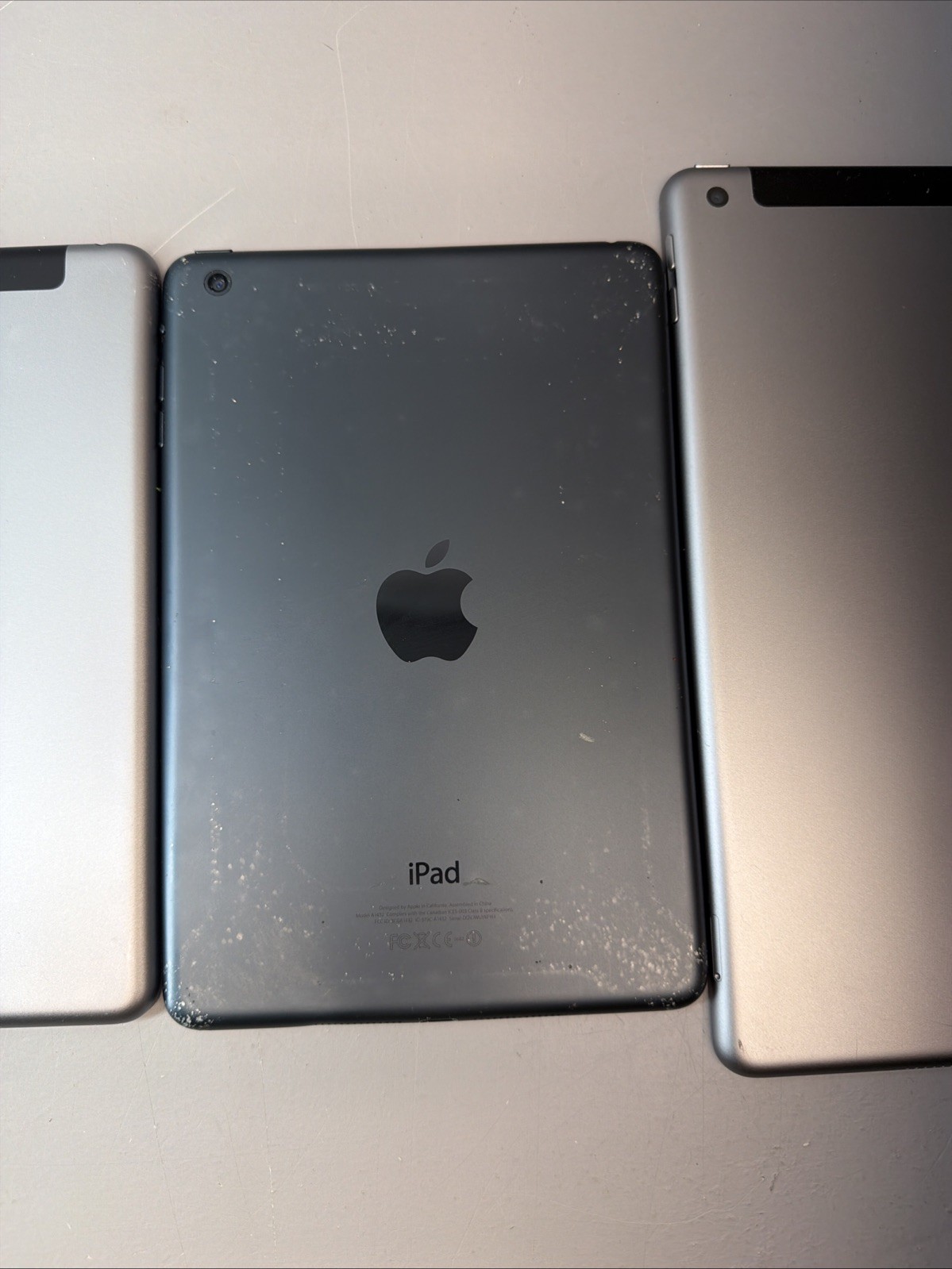 iPads For Parts Or Repair Only A1954, A1432, A1490, Mixed Lot Of 3 AS IS