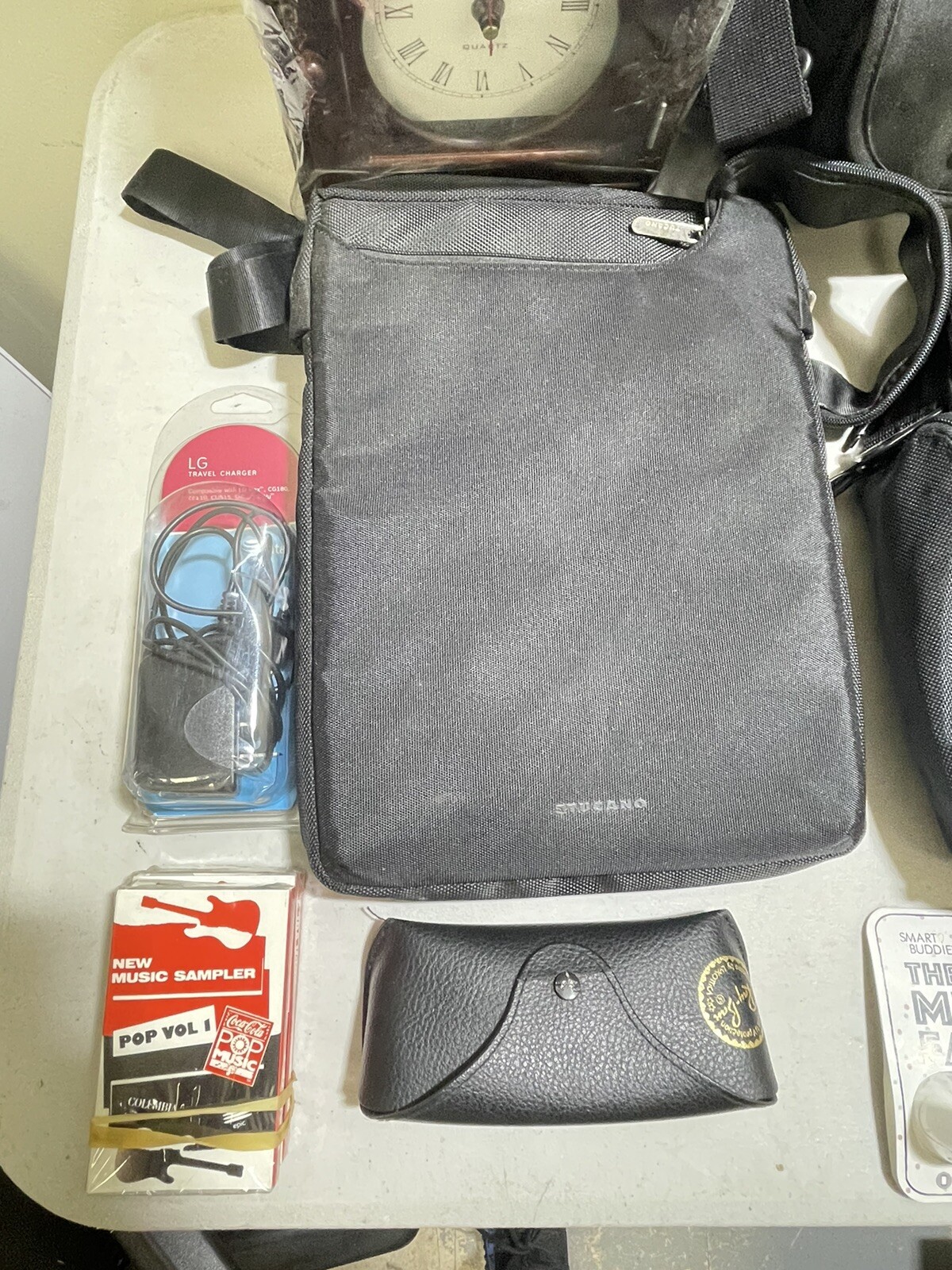 Amazon Wholesale Lot Of 21 Accessories Quartz Camera Bag