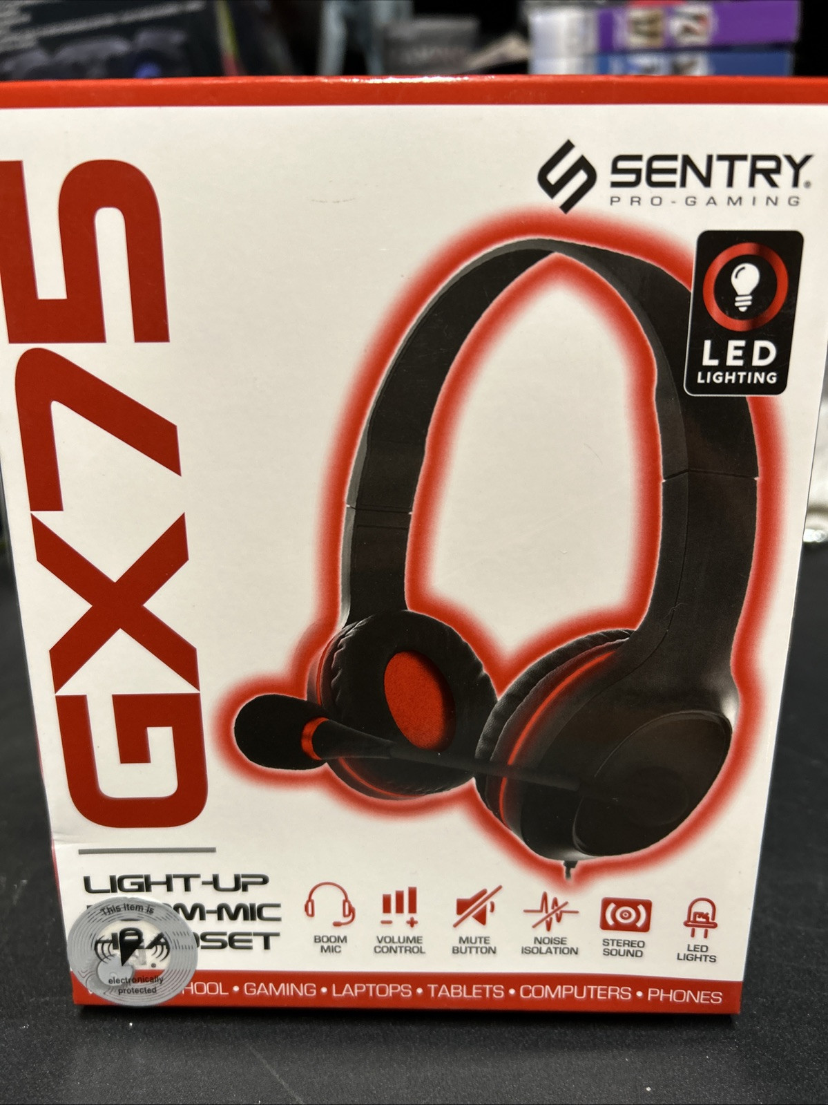 Sentry Pro Gaming Head Phones GX75 LED Light Up Set and mic Red New In Box