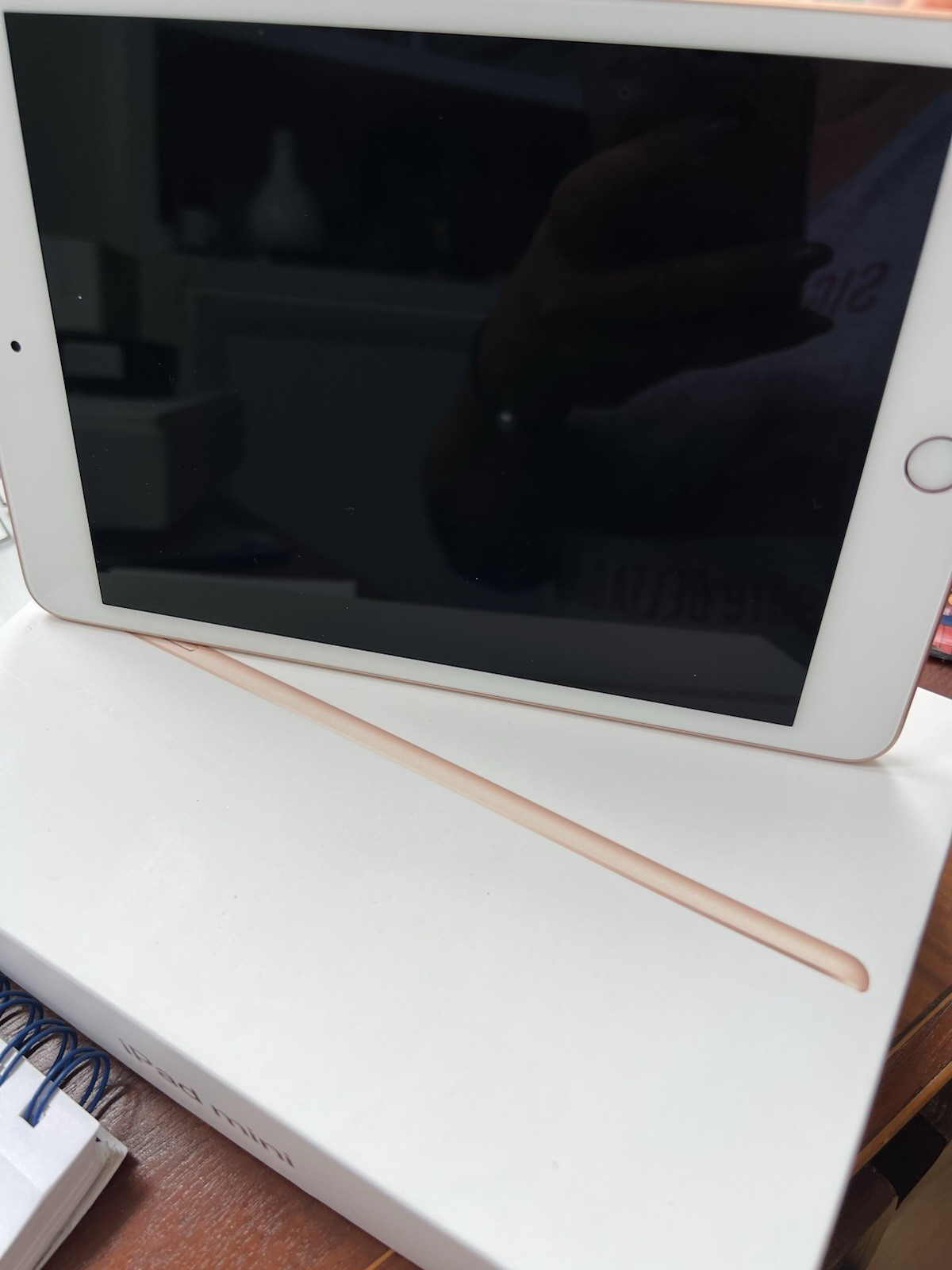 Bundle Of Used Apple Products iPhone Macbook iPad Functional Or Parts