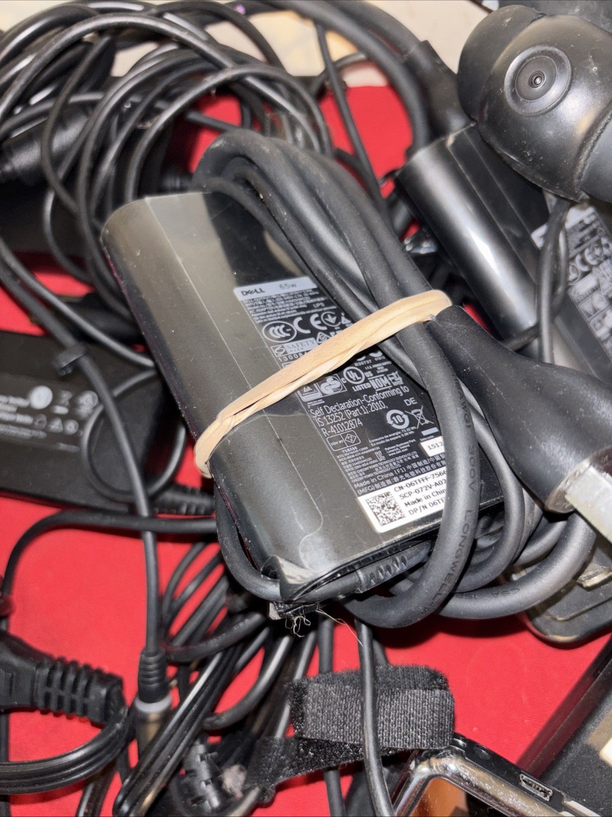 Huge Estate Mixed Lot Electronic Stuff adapters transformer power supply-60126