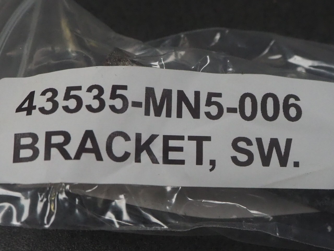HONDA GL1500 1989 43535-MN5-006 BRACKET SW. 11517