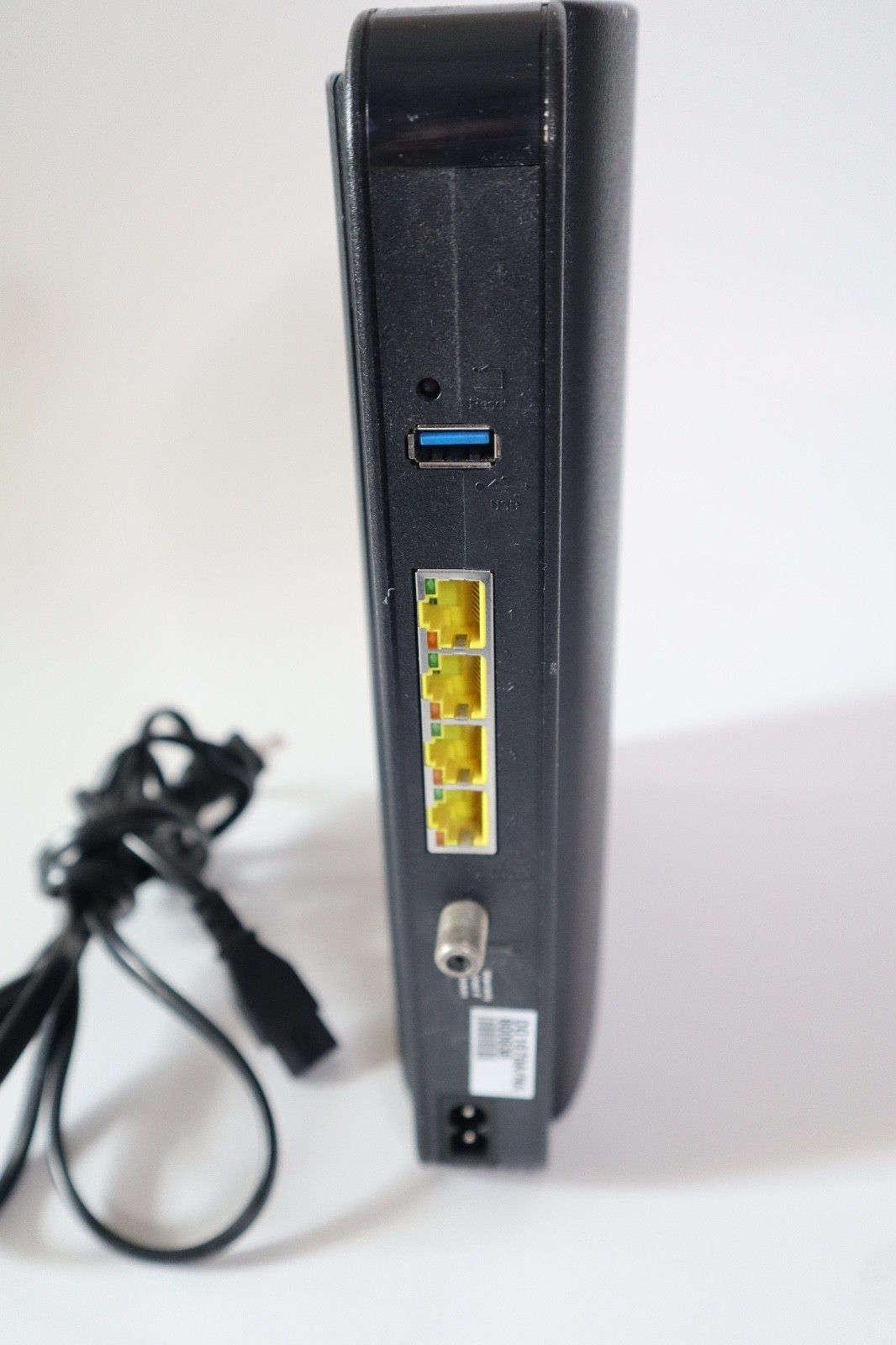 ARRIS DG1670 DOCSIS 3.0 Cable Modem Router Dual Band WiFi Tested