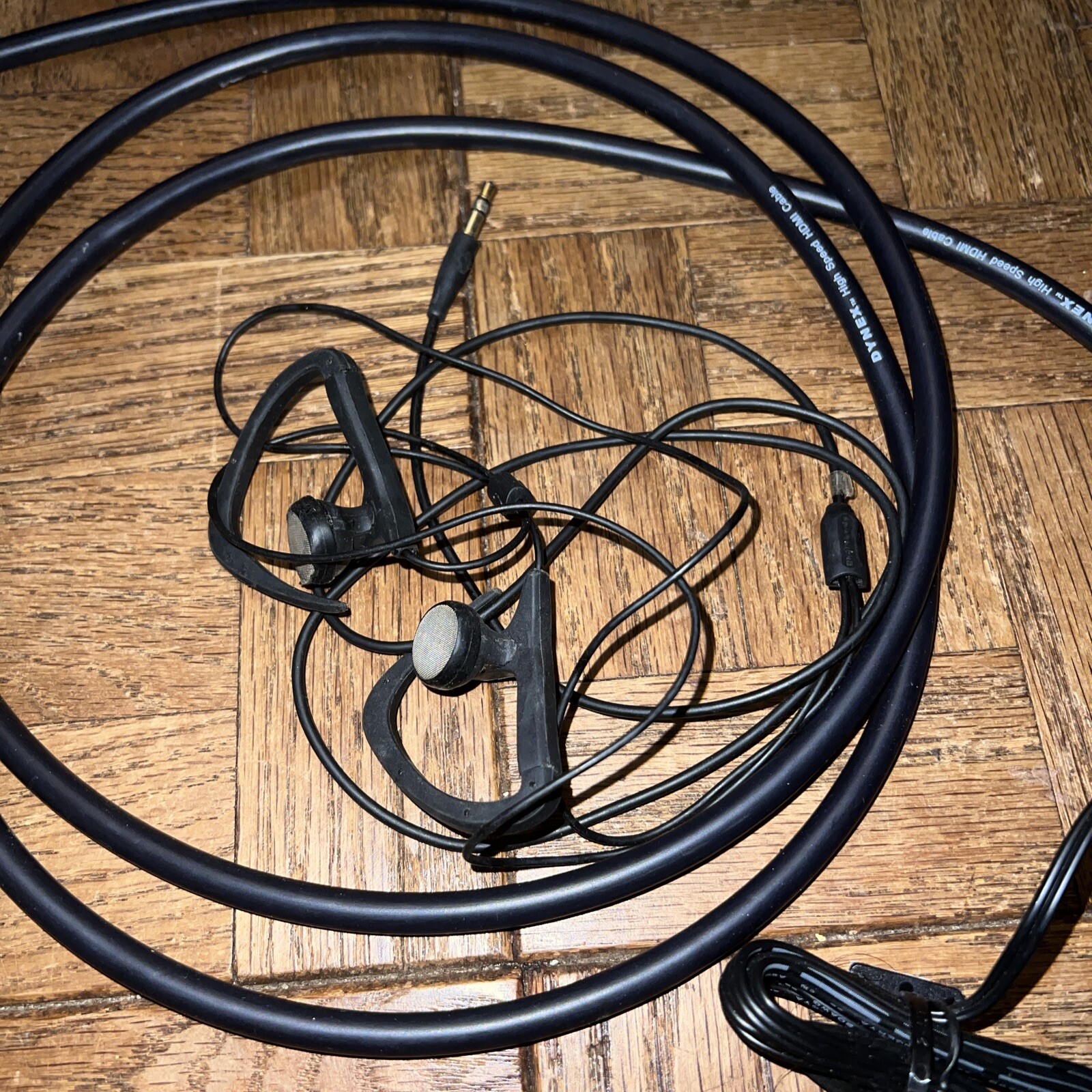 Electronics Lot Short 3 pronged Extension Cord Workout Headphones HDMI Cable