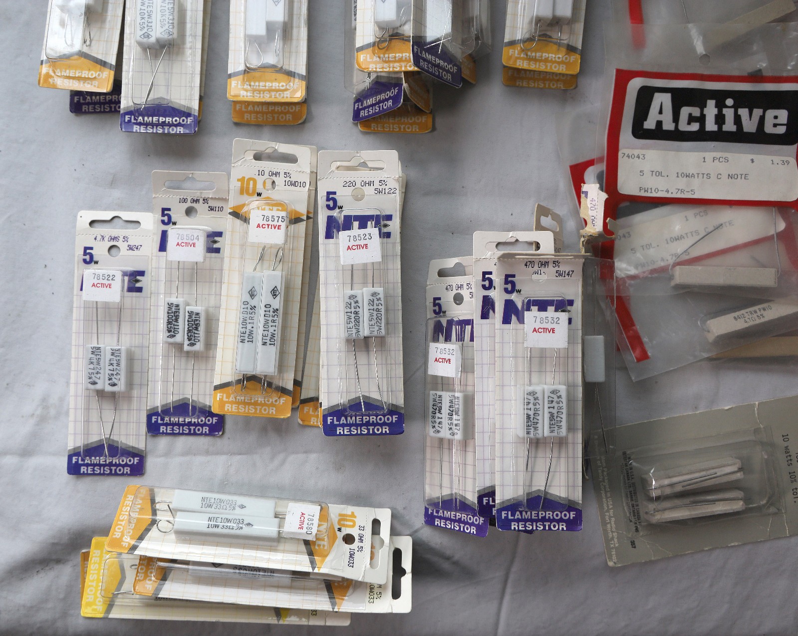 New resistors(47) and capacitors(see photo):