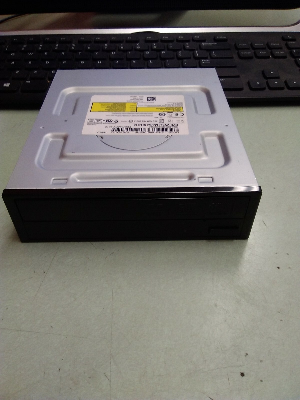 TOSHIBA MODEL SH-216BB/DEBHF DVD WRITER DRIVE SATA 09FD57
