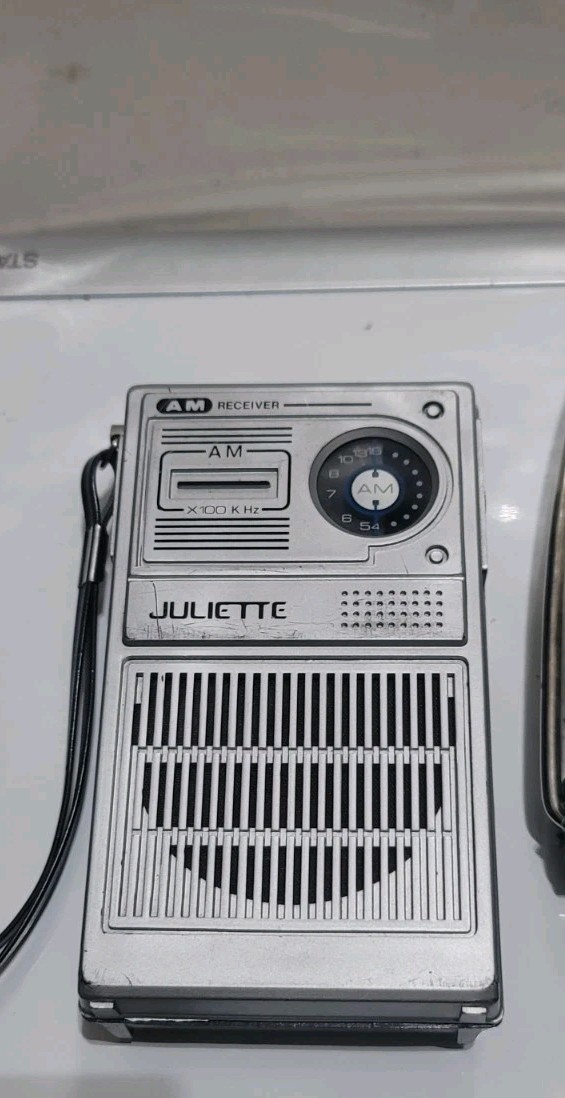 Vintage Electronics Lot Juliette Jensen Lantern Radio Earbuds Flashlights Bulk