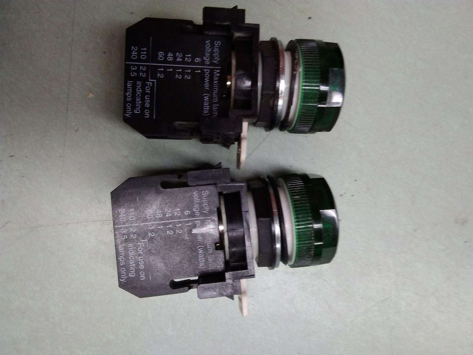 CUTLER HAMMER E22D W/ GREEN PILOT LIGHT SER A2 LOT OF 2