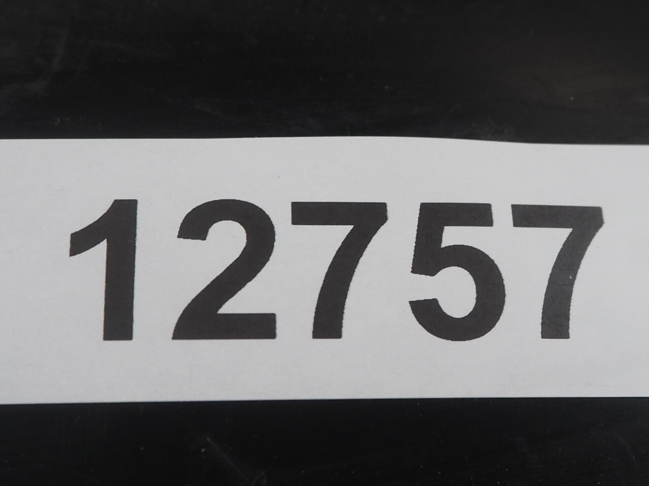 SUZUKI DR750 1988 63112-44B00 INNER FENDER B REAR 12757
