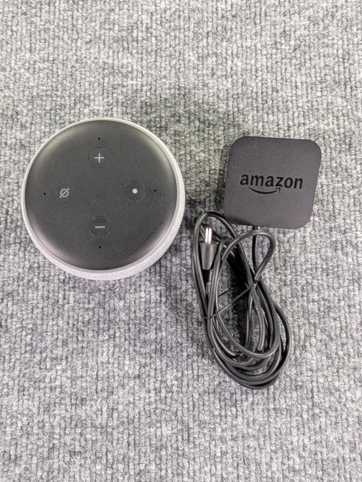 Lot of 3 Electronics Echo Dot 3rd Gen Samsung Slim Pad Charger Holy High Earbuds