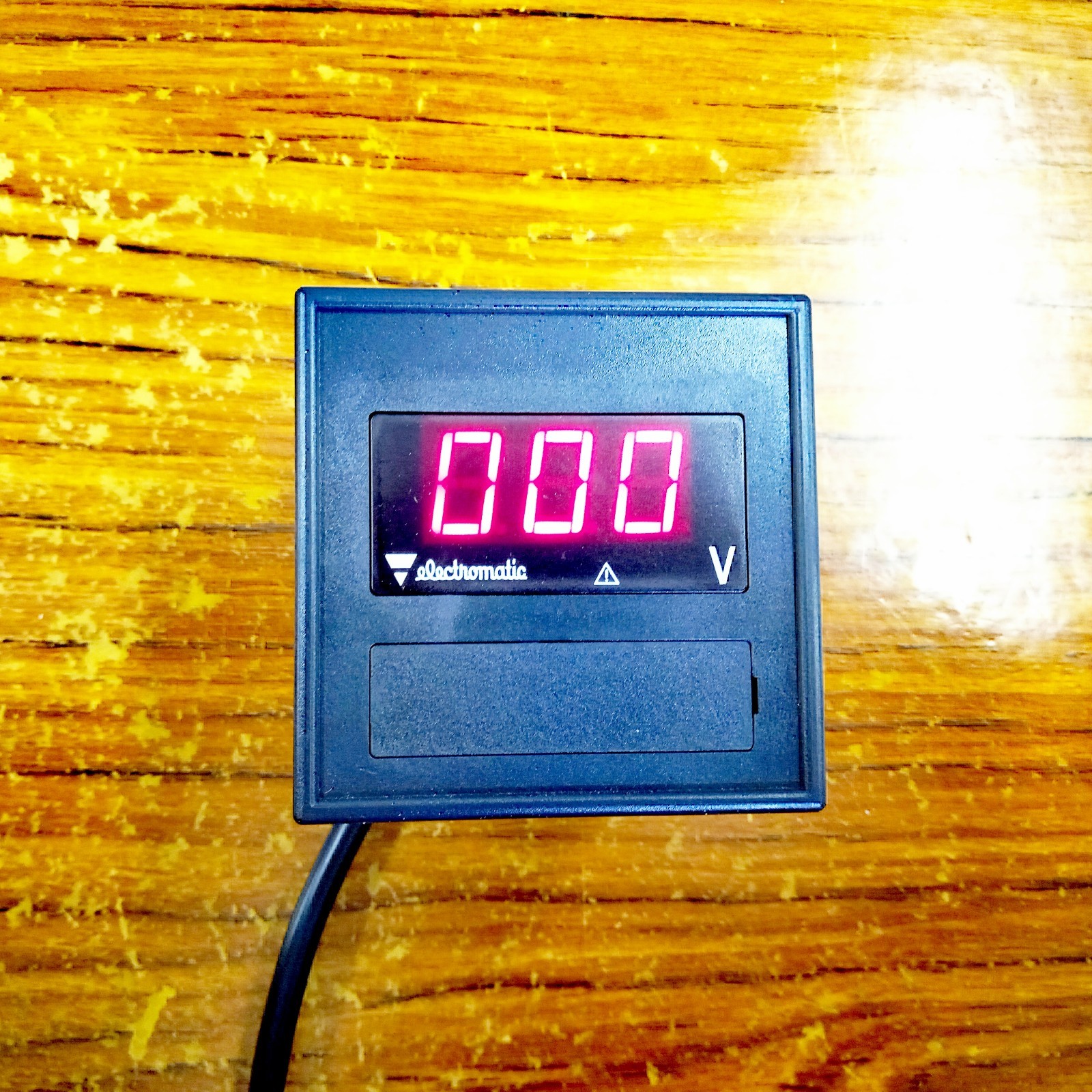 EDI3 72 VA 750 VAC ELECTROMATIC DIGITAL VOLTMETER 67×67 Panel Mount