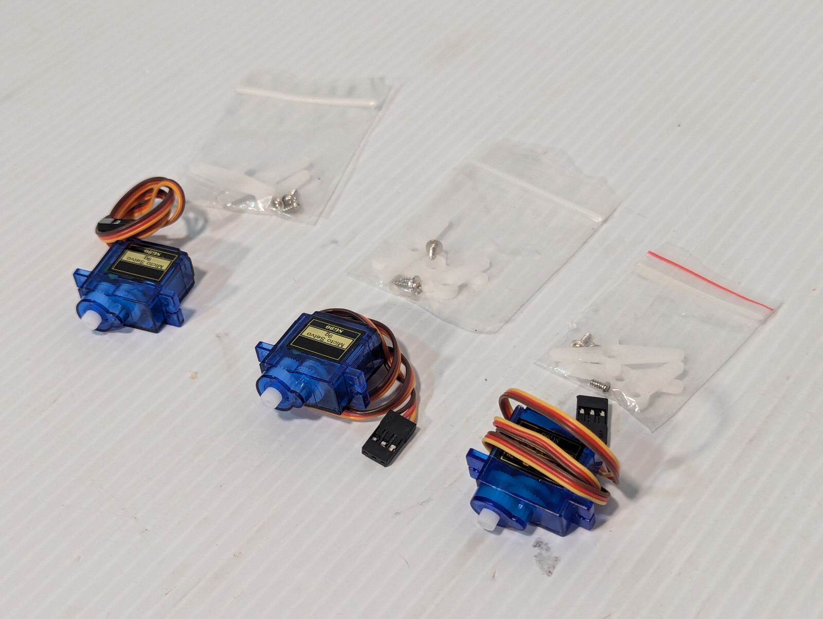 Lot of Computer, Electronics Accessories CR6SD, SVGA E200765 Cable, 3 Micto SG90