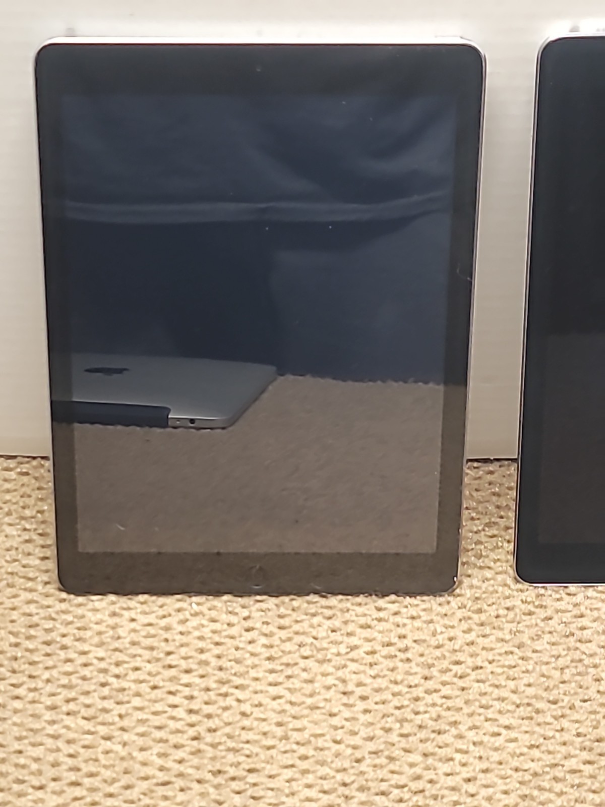 Lot Of 5 iPads For Parts Only Read