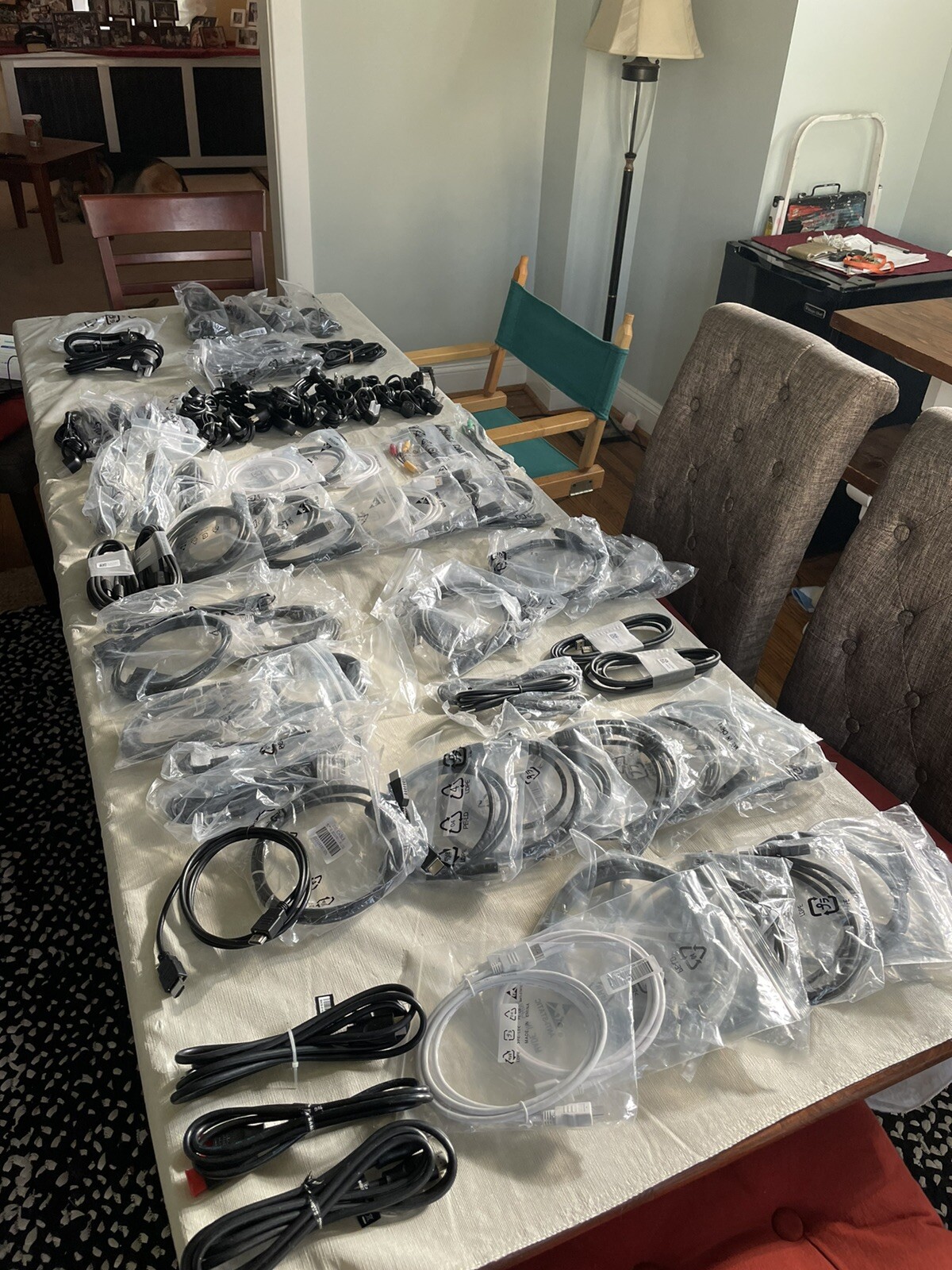 Wholesale Lot 85+ USB HDMI A/V Cables Cords *Most Brand New – Samsung & LG*