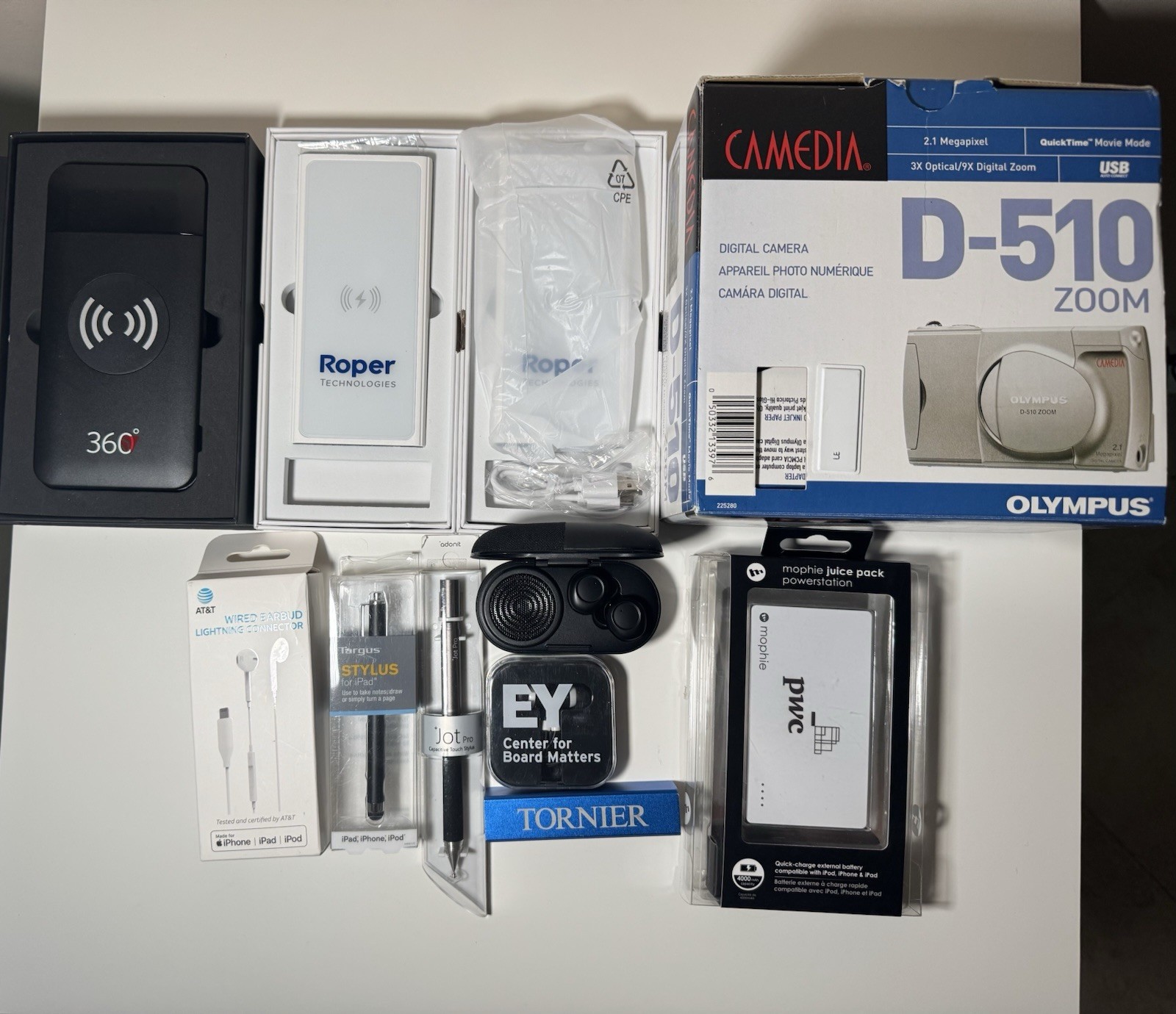 Lot Of 11 – Electronics -Portable Chargers, Digital Camera, Headphones, Styluses