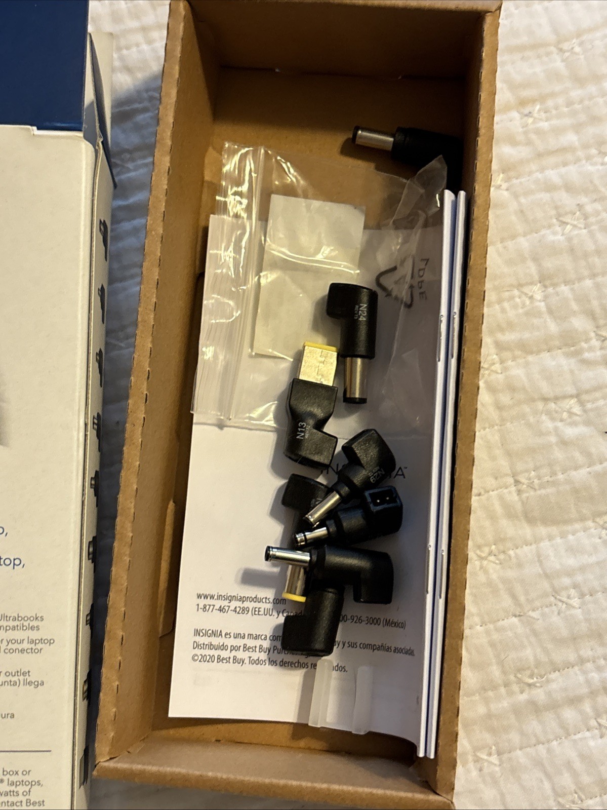Mixed Lot Electronics UNTESTED Flip Video Ultra Apple 12W Power Adapter Charger
