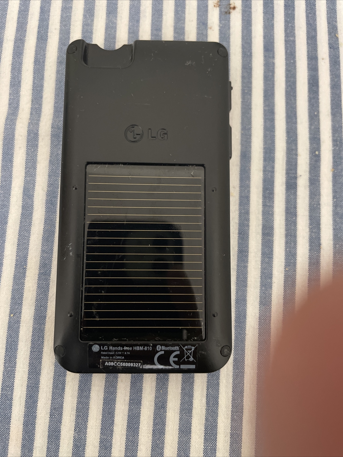 LG HBM 810 Solar Power Speaker Wireless Bluetooth Headset HBM810 Speakerphone