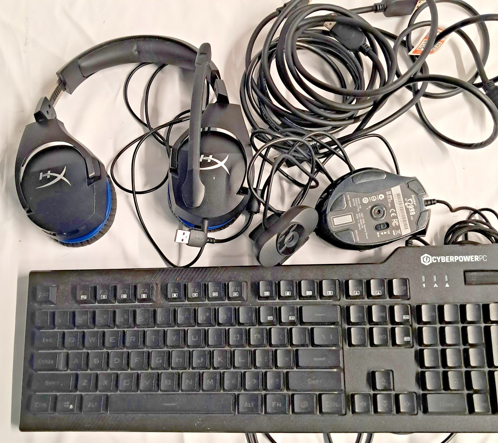 HyperX Cloud Headset, CyberPowerPC Keyboard, UtechSmart Wired Mouse Mixed Lot