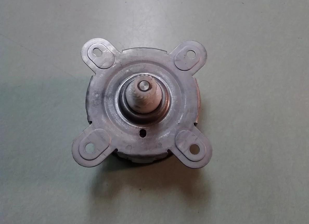 RM1-5677 04 HP COLOR LASERJET TONER DRIVE MOTOR