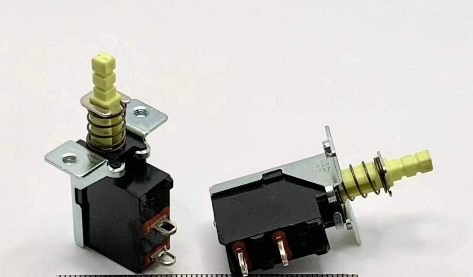 2pc RONG FENG SS-160-7 Self-locking button power switch TV-3 with lock 2pins
