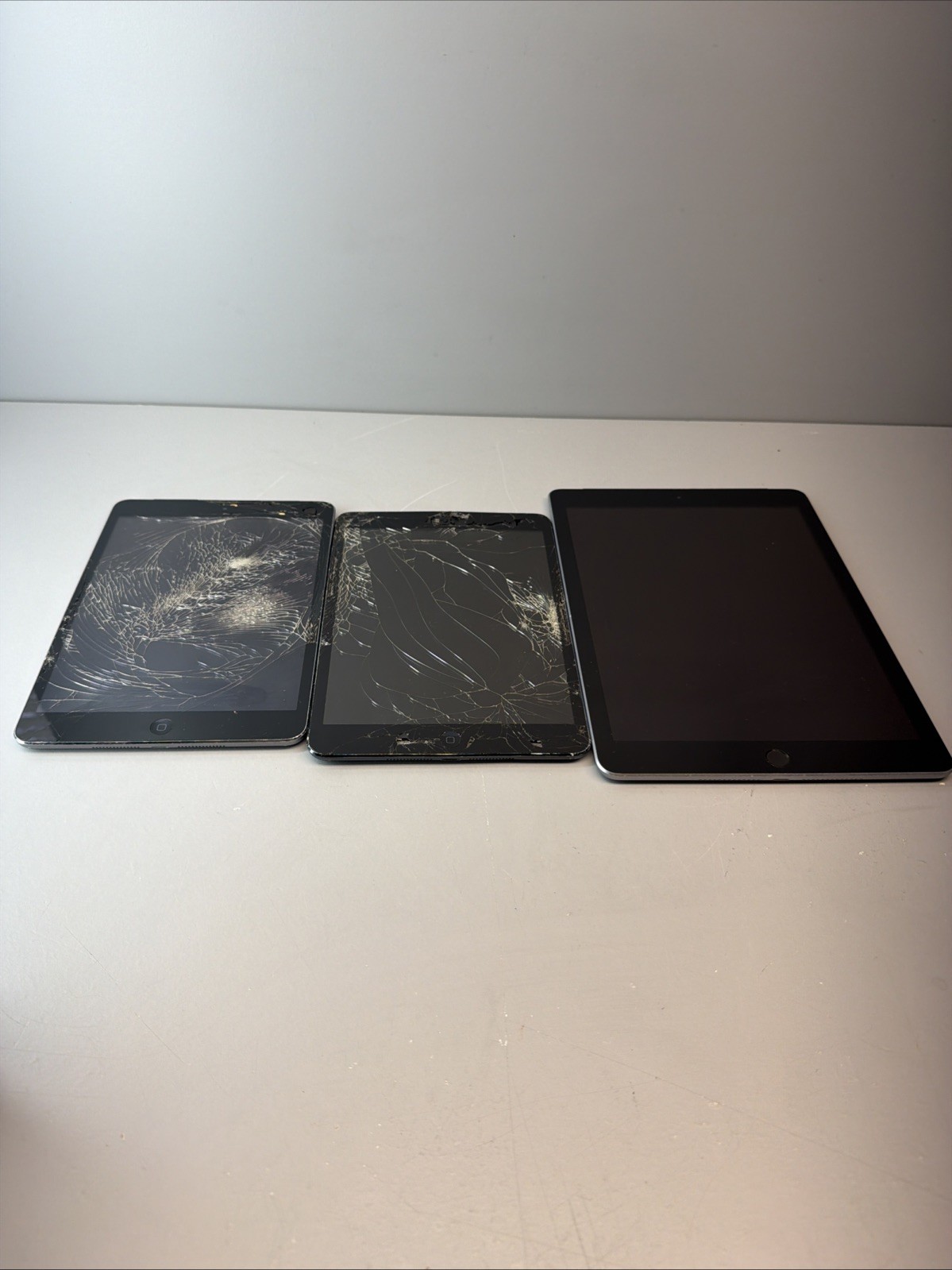 iPads For Parts Or Repair Only A1954, A1432, A1490, Mixed Lot Of 3 AS IS