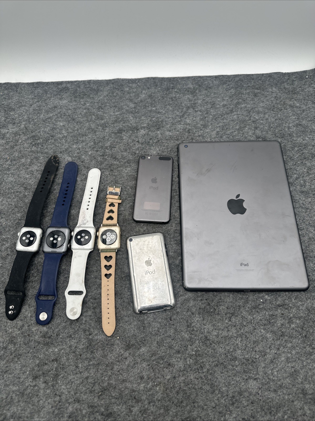 Lot Of Apple Products For Part Or Repair iPod/ipad/Apple Watch