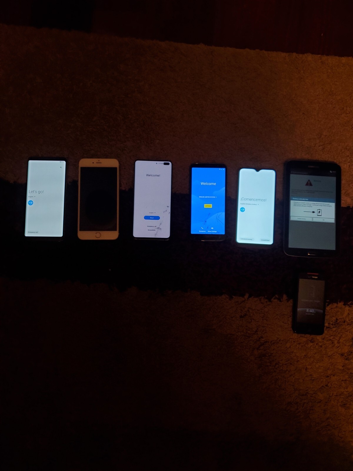 Lot of Phones, Apple and Samsung ( WHAT YOU SEE IS WHAT YOU GET)