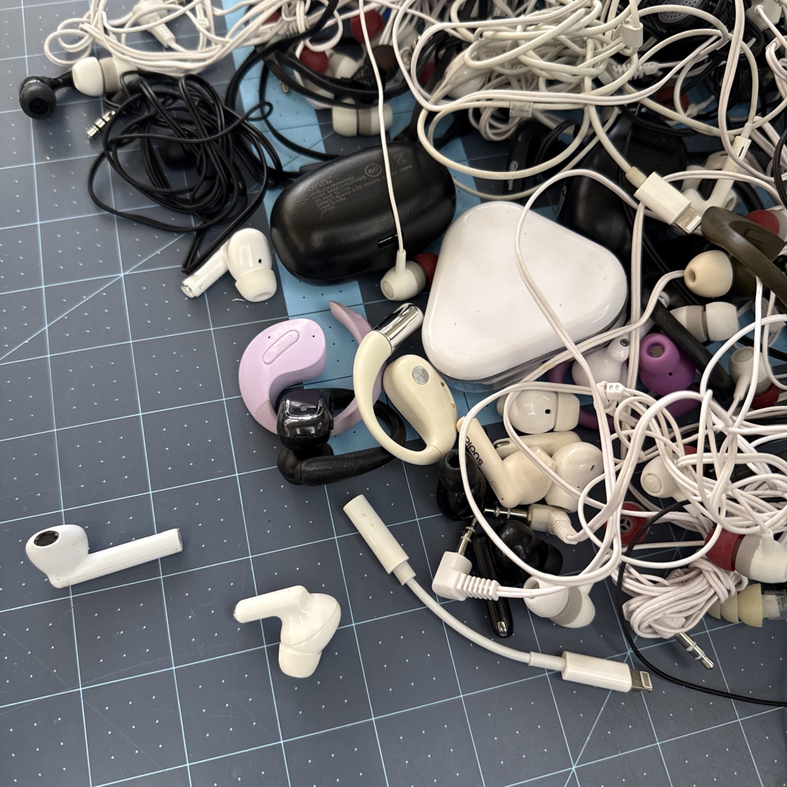 Electronics Miscellaneous Lot | – Untested earbuds headphones