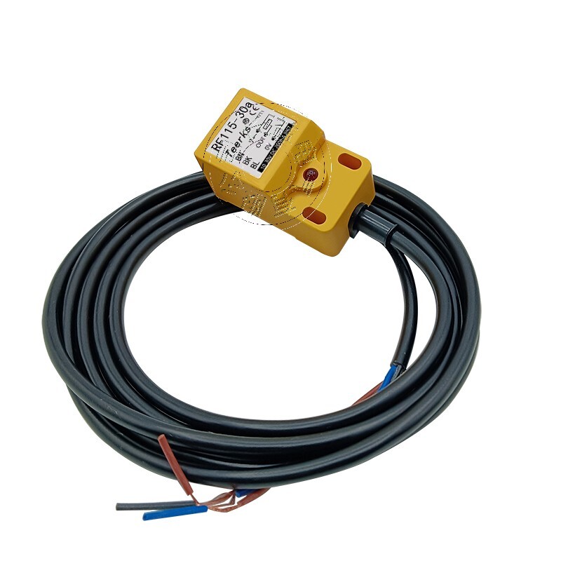 1PC three wire proximity switch RF115-30a sensing metal NPN normally open 10-30V