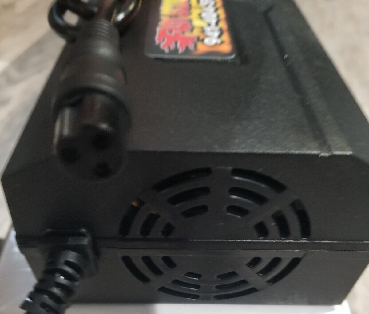 24 Volt 1.8 Amp 3-Prong Battery Charger for the Razor Chopper & Rebellion