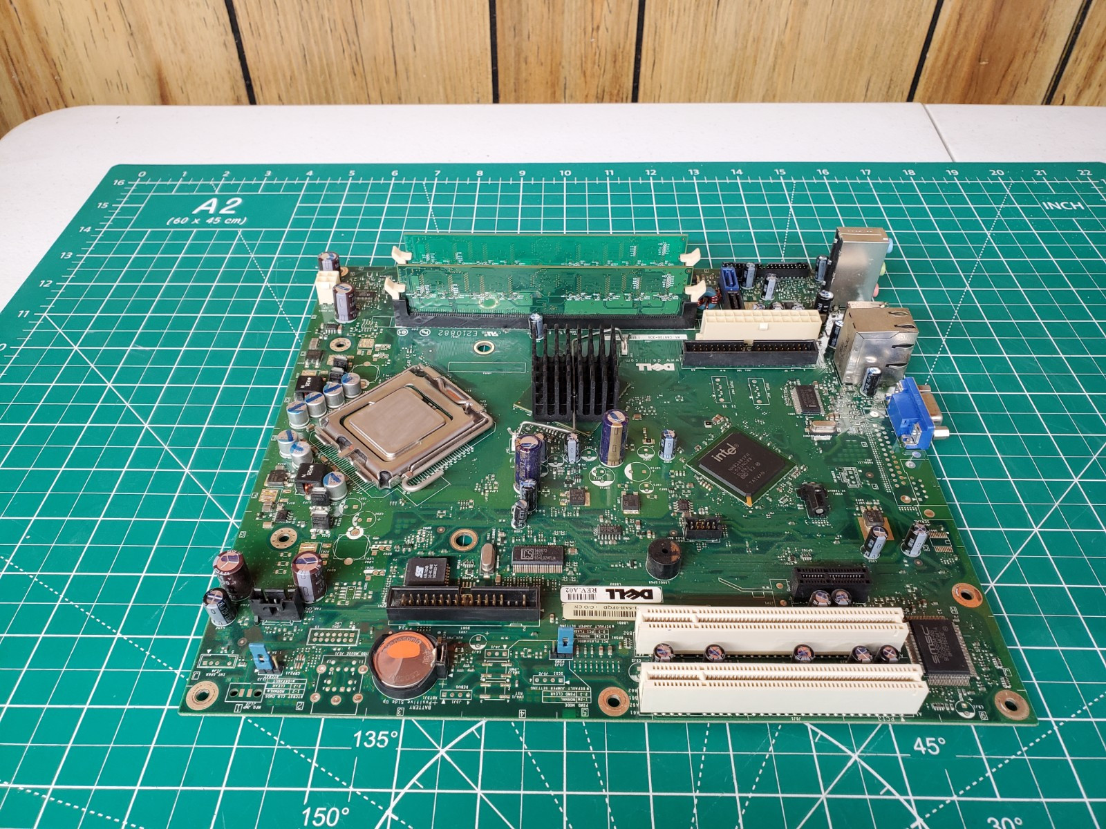 Genuine Dell Dimension E310 Motherboard (CN-0JC474) 1GB RAM, 2.80 pentium 4 Cpu