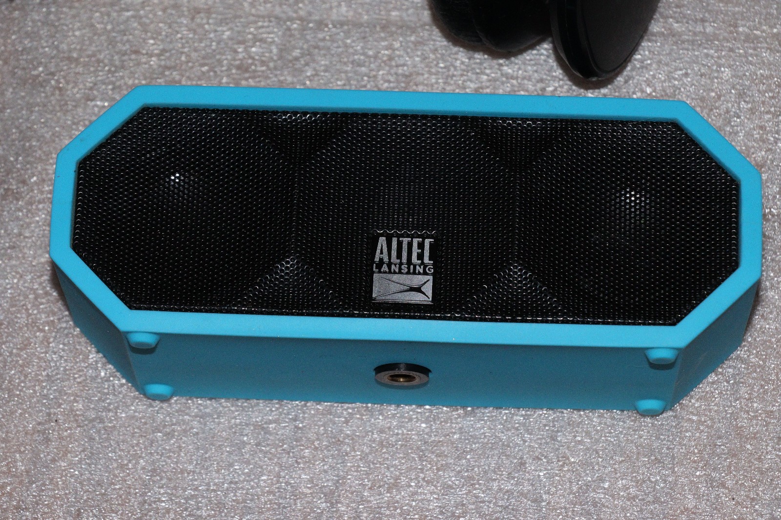 Junk Box of Bluetooth Headphones – Beats Altec-Lansing BlueParrott