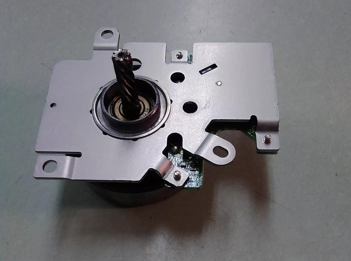 RH7-1618 FUSING MOTOR FOR HP COLOR LASERJET PRINTER