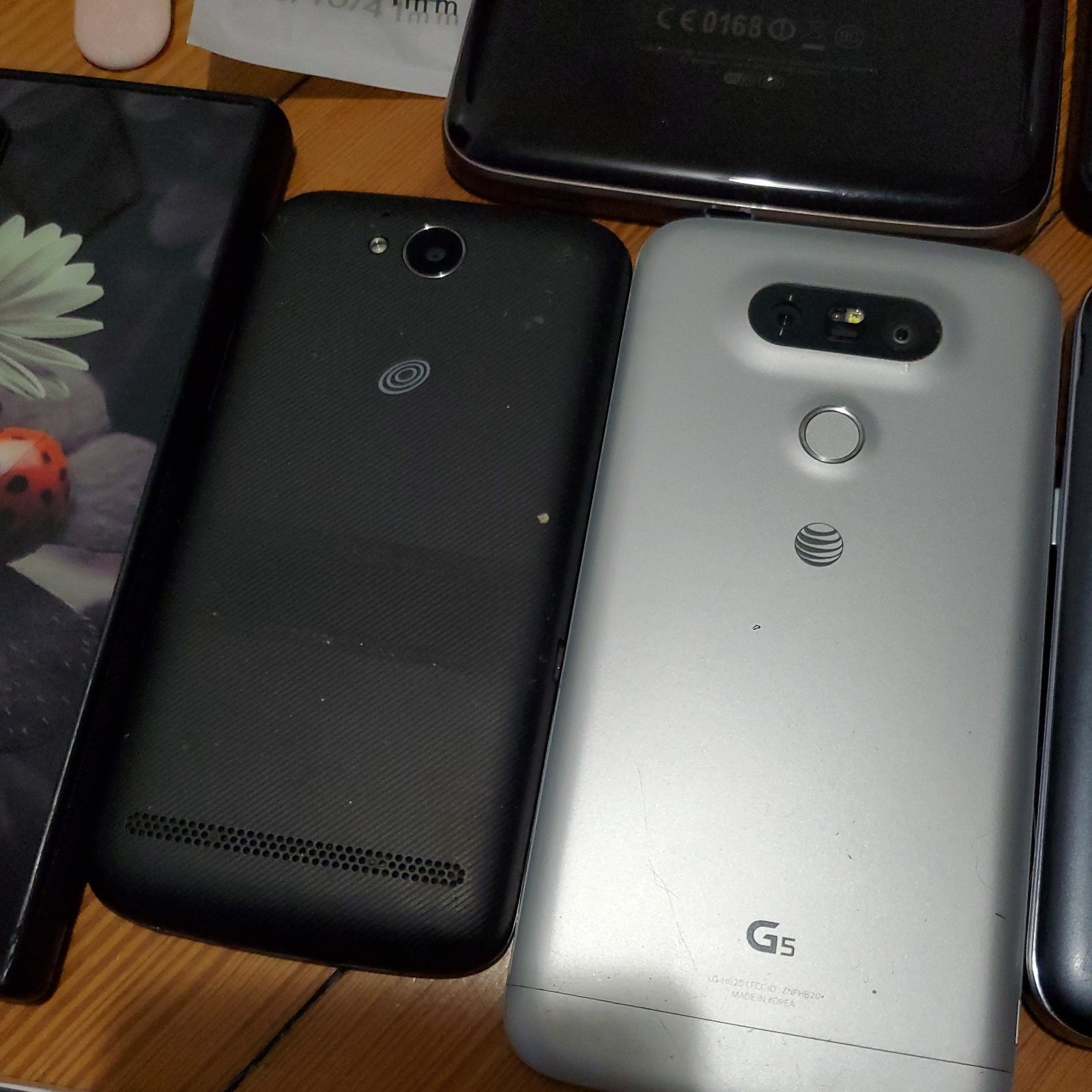 Lot of 6 phones and 2 tablets, LG, Samsung, ZTEE, RC*A