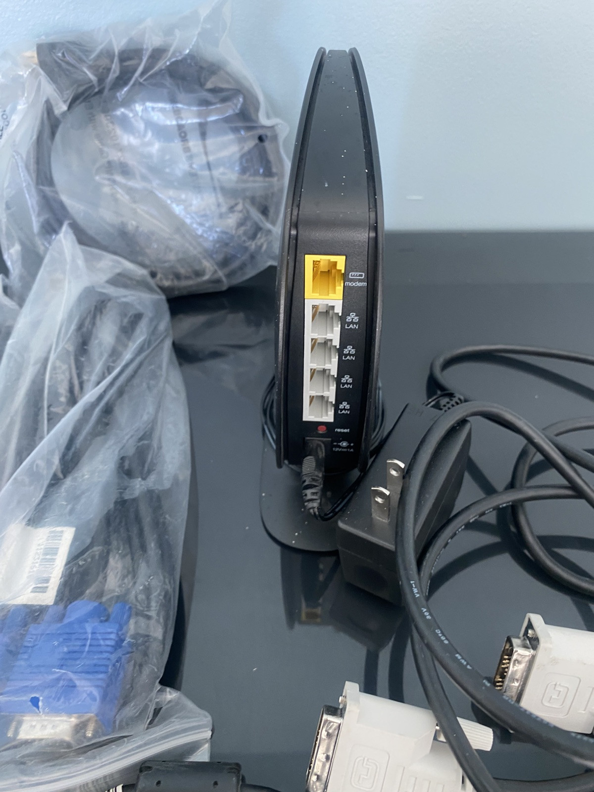 LOT of VIDEO/AUDIO/COMPUTER ETHERNET CABLES UsedBelkin- Miscellaneous-Usd Router