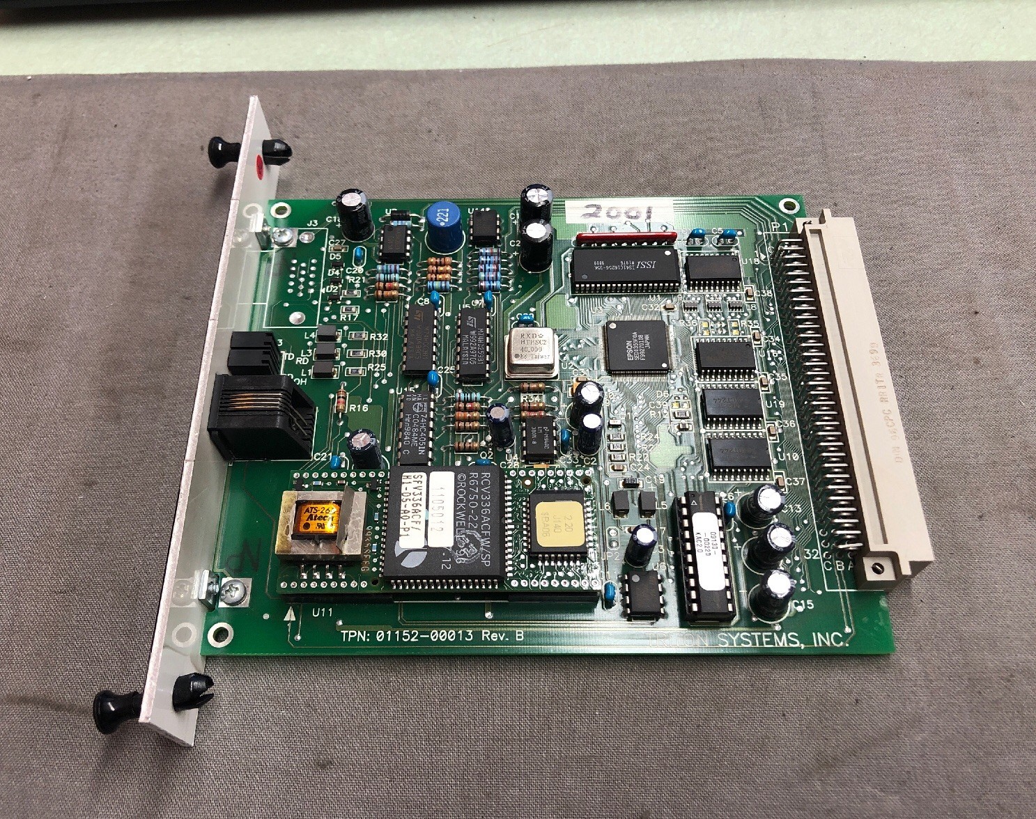 TRITON 33,600 MODEM/HIGH COLOR LCD MODULE 01152-00013 REV B 9600-2066