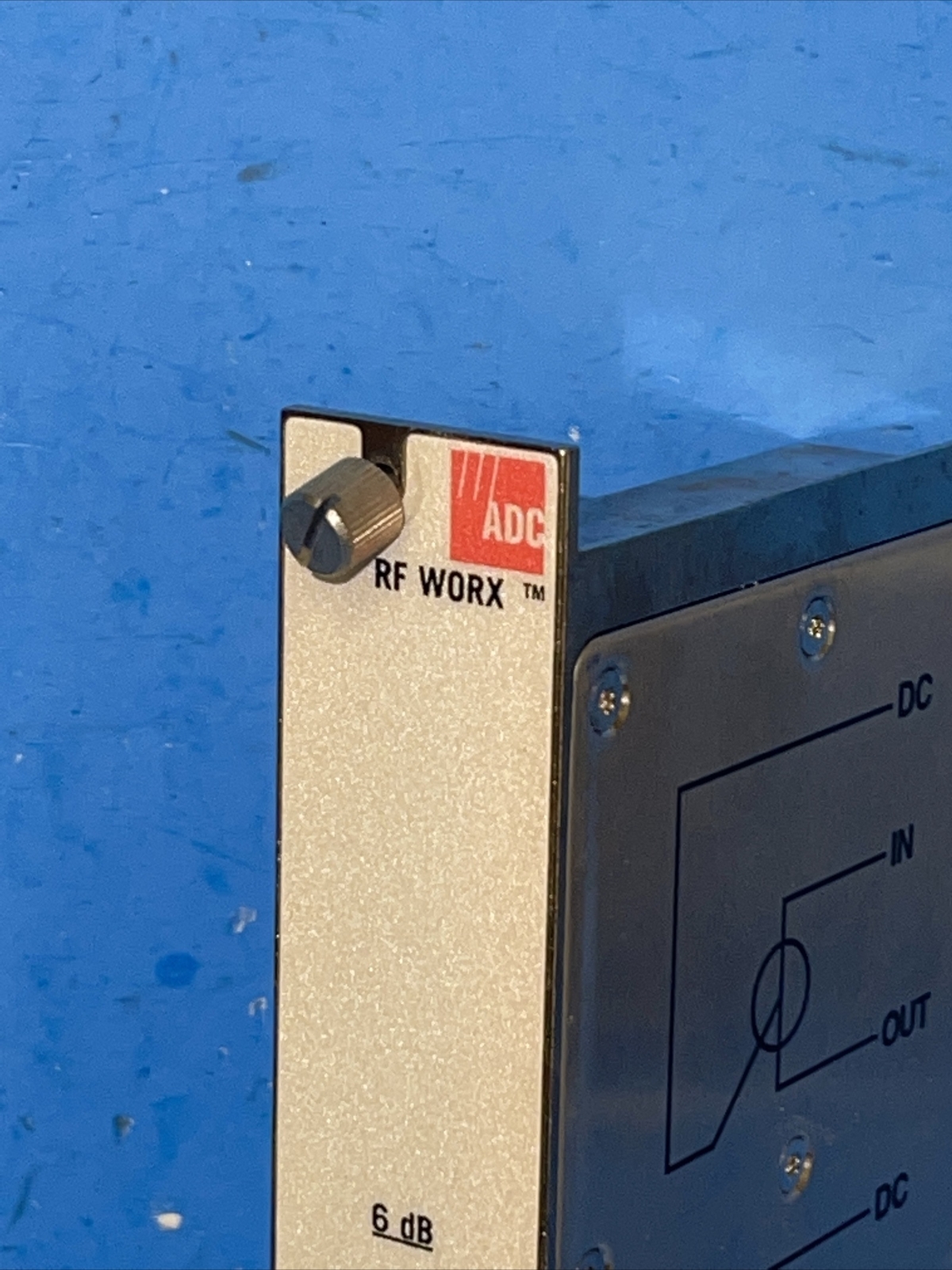 ADC RF WORX DCV-2/6R-F / DC 5-1000 MHz 6DB SPLITTER