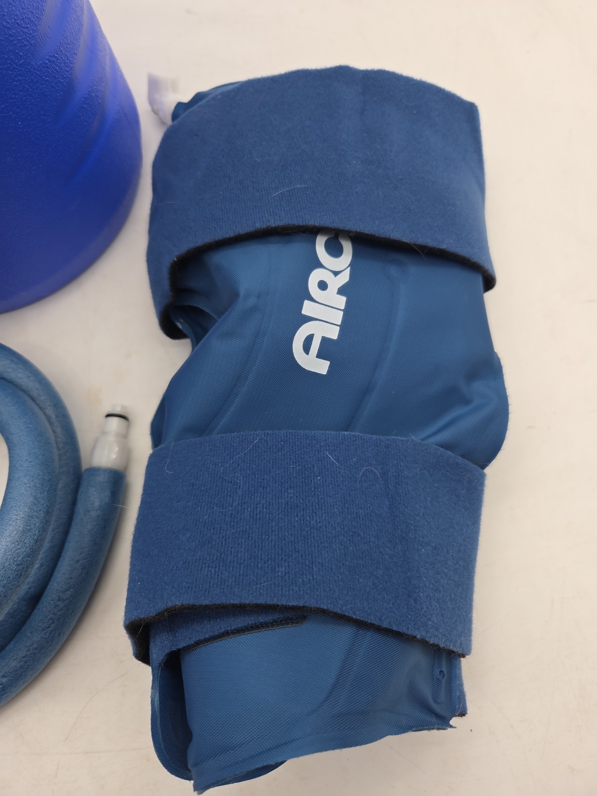Aircast Cryo/Cuff Ice Therapy Gravity Cooler, Hose, Med Knee Cuff, Complete Set